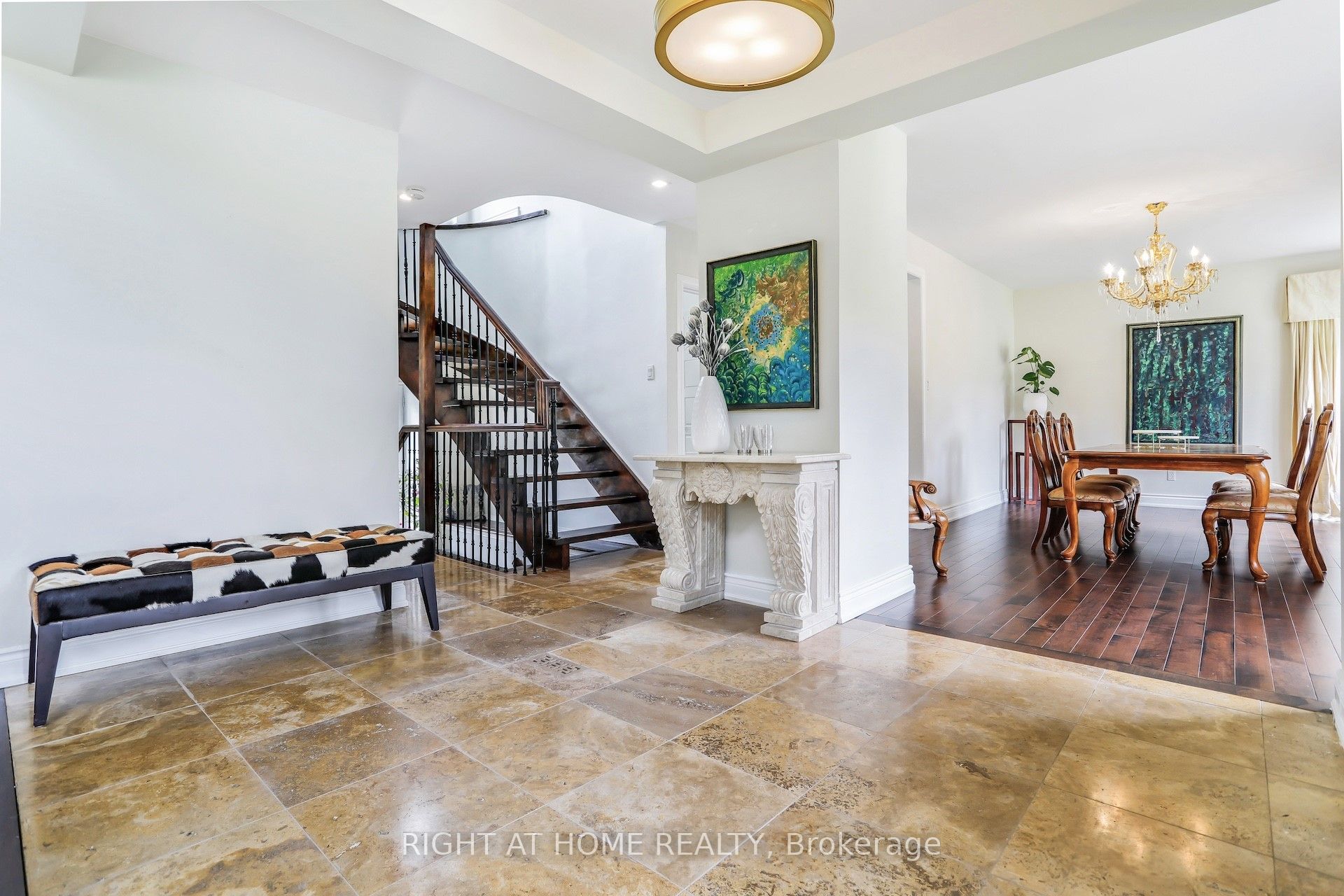 471 Country Club Crescent