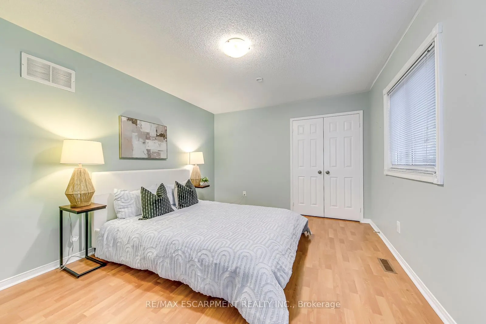 435 March Crescent