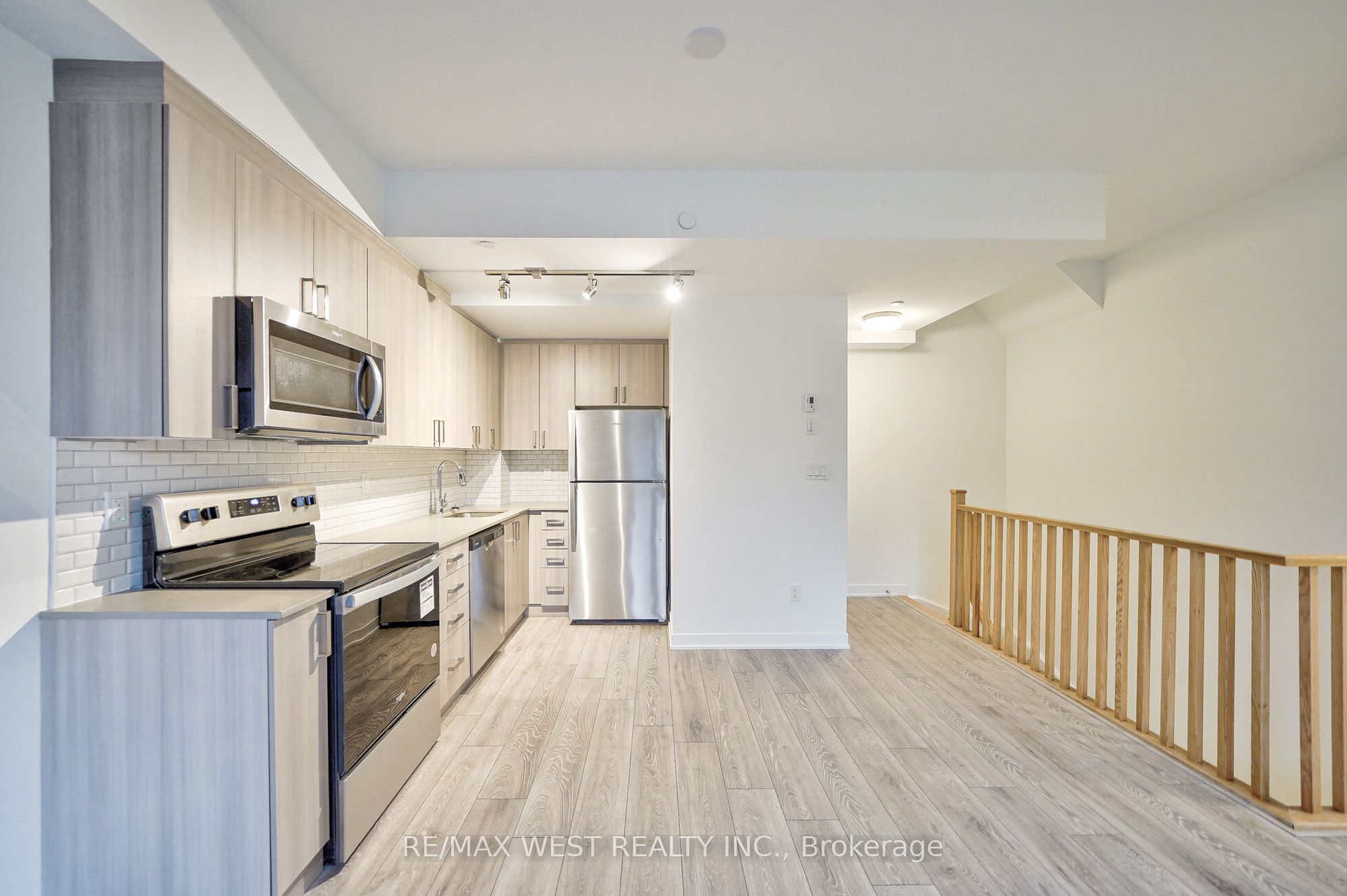 4015 Hickory Drive, #Th11