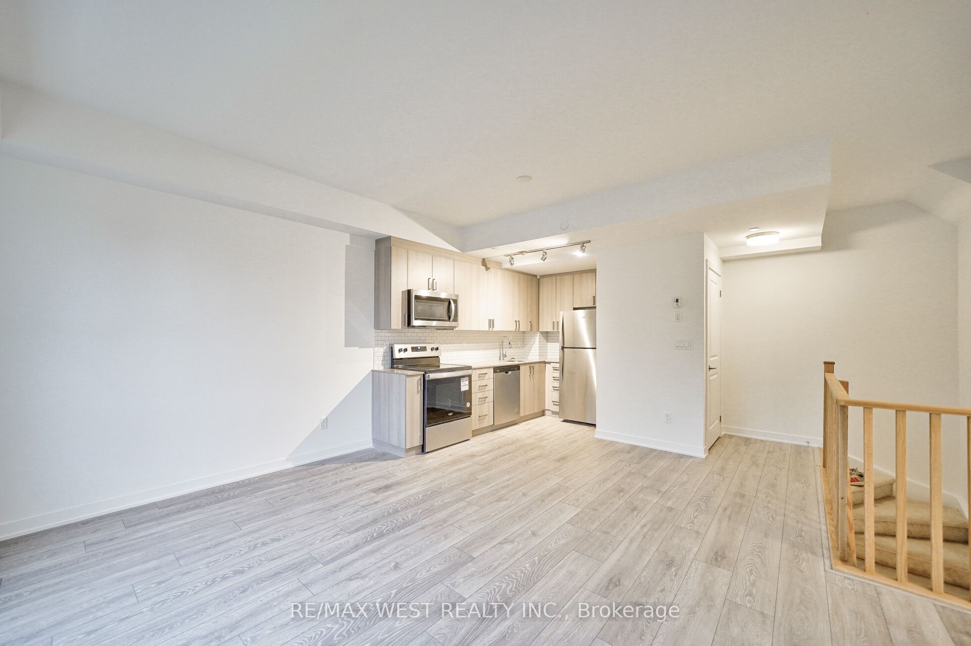 4015 Hickory Drive, #Th11