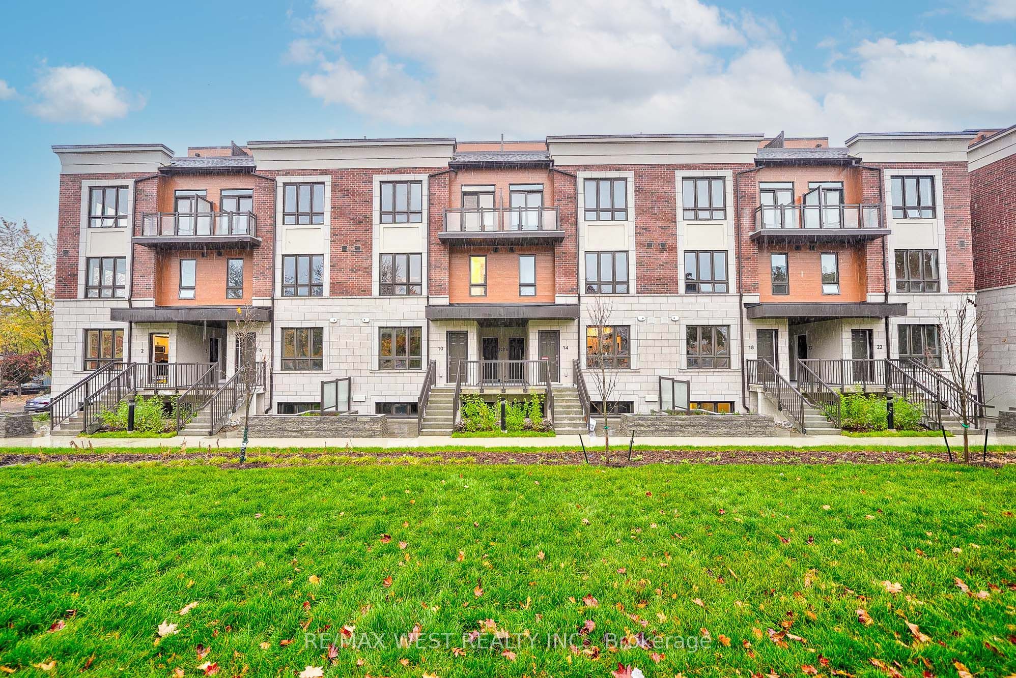 4015 Hickory Drive, #Th11
