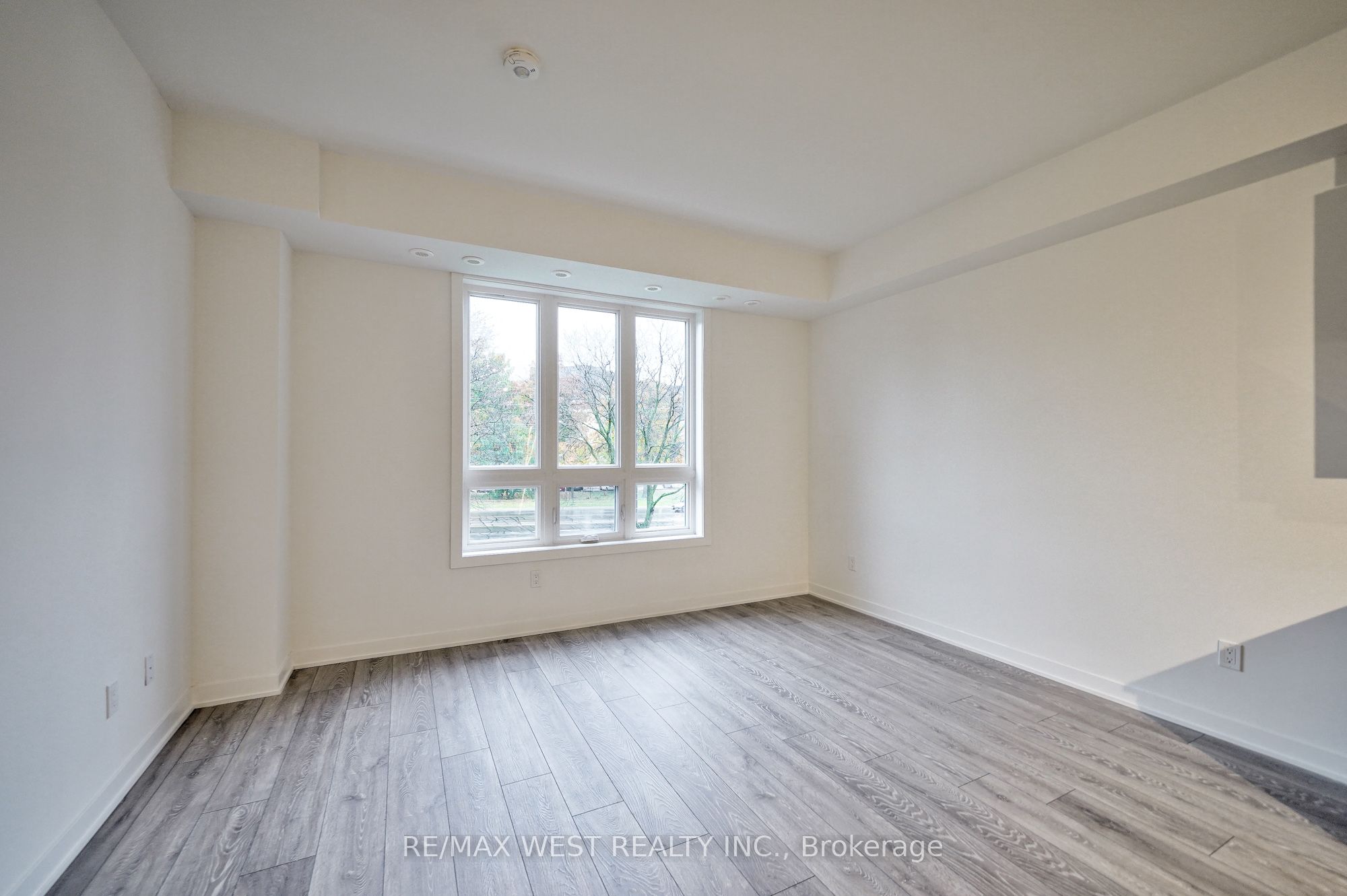 4015 Hickory Drive, #Th11