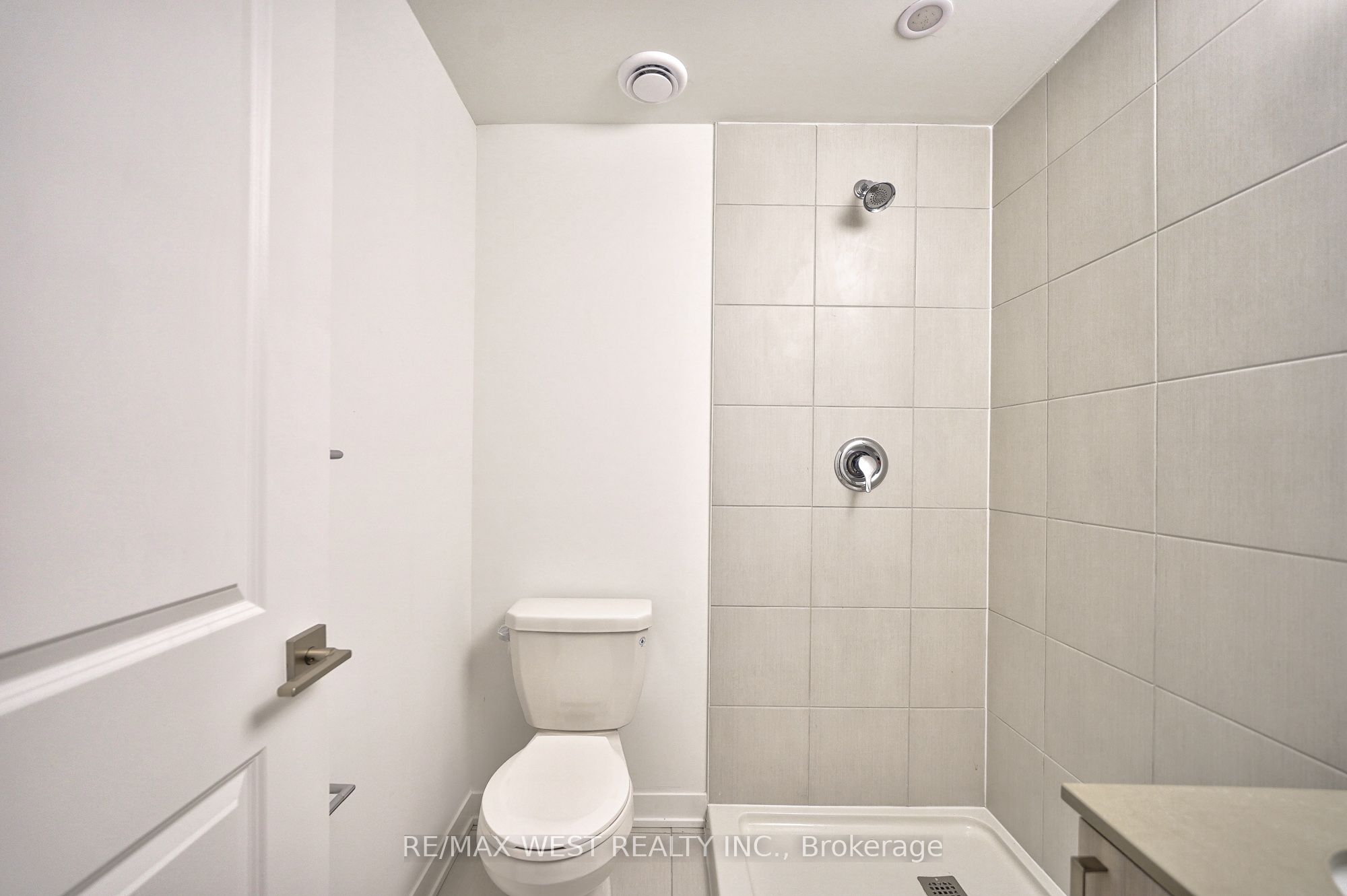 4015 Hickory Drive, #Th11