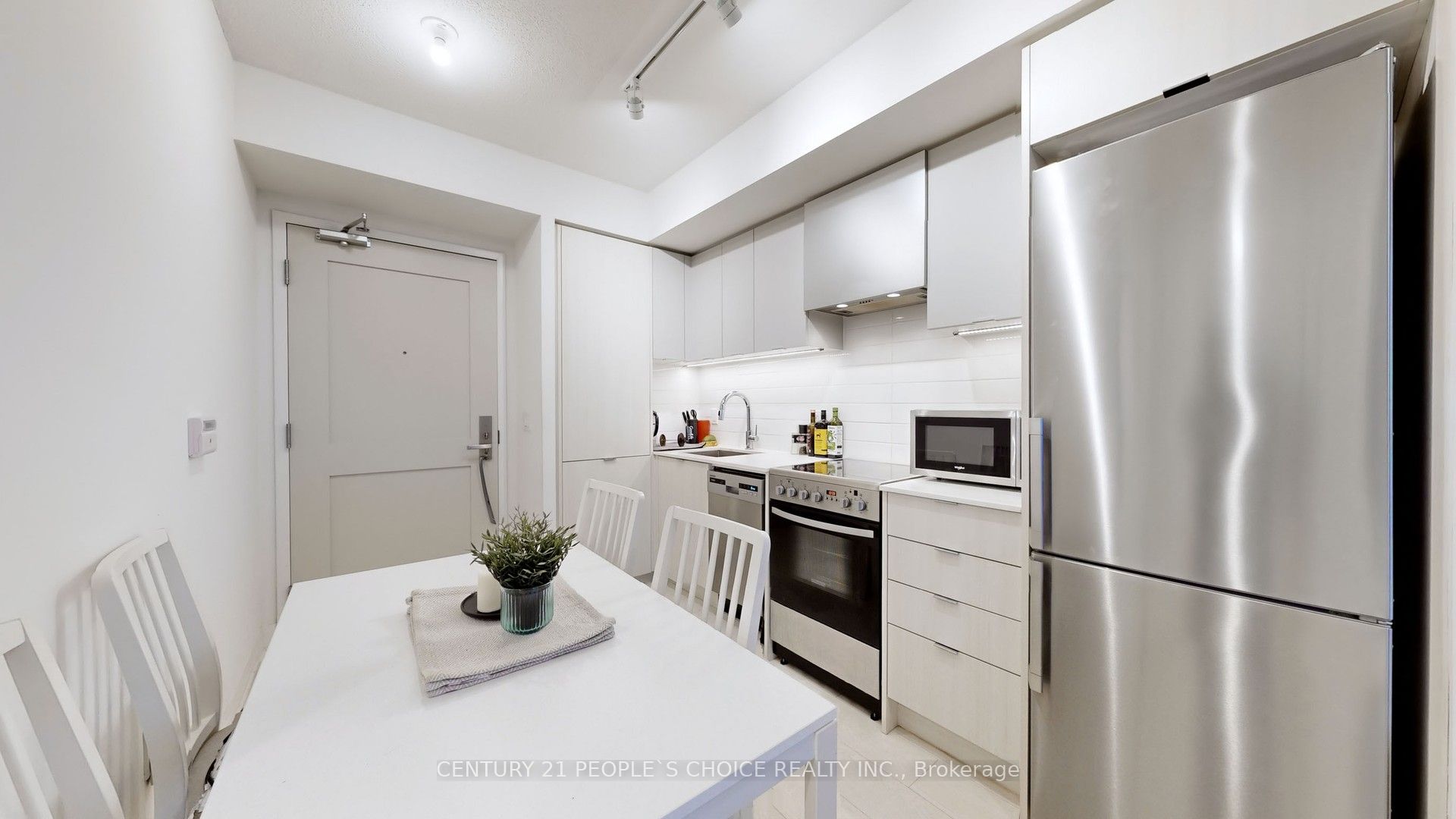 26 Gibbs Road, #827