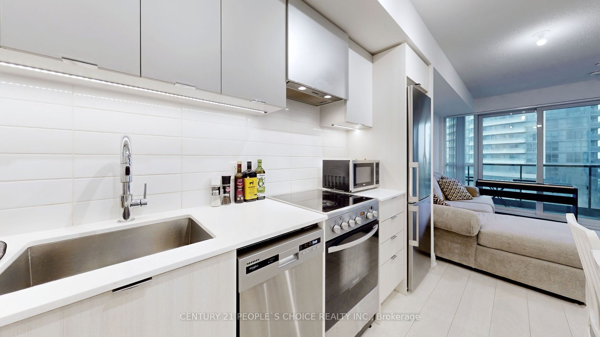 26 Gibbs Road, #827