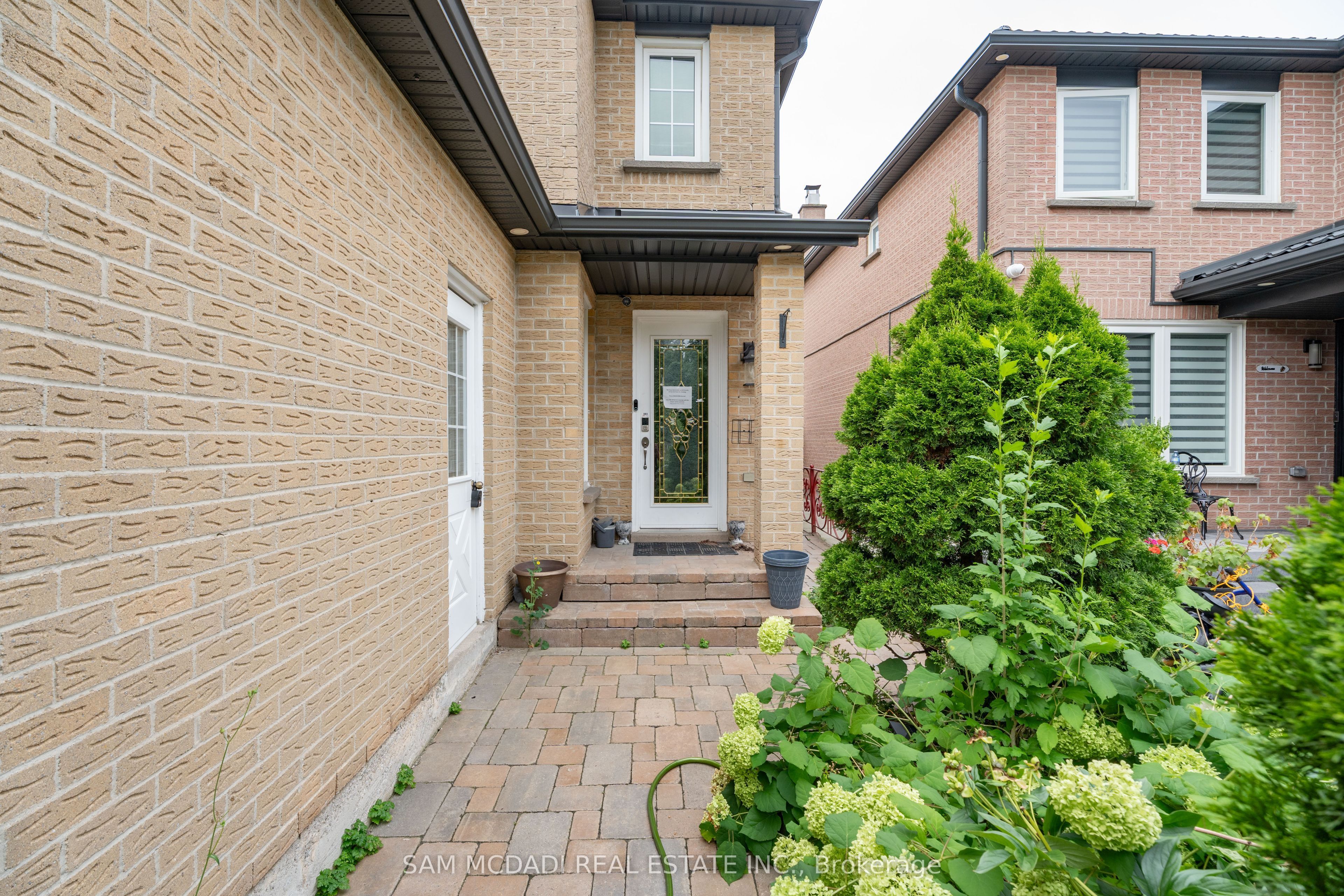 4484 Jenkins Crescent