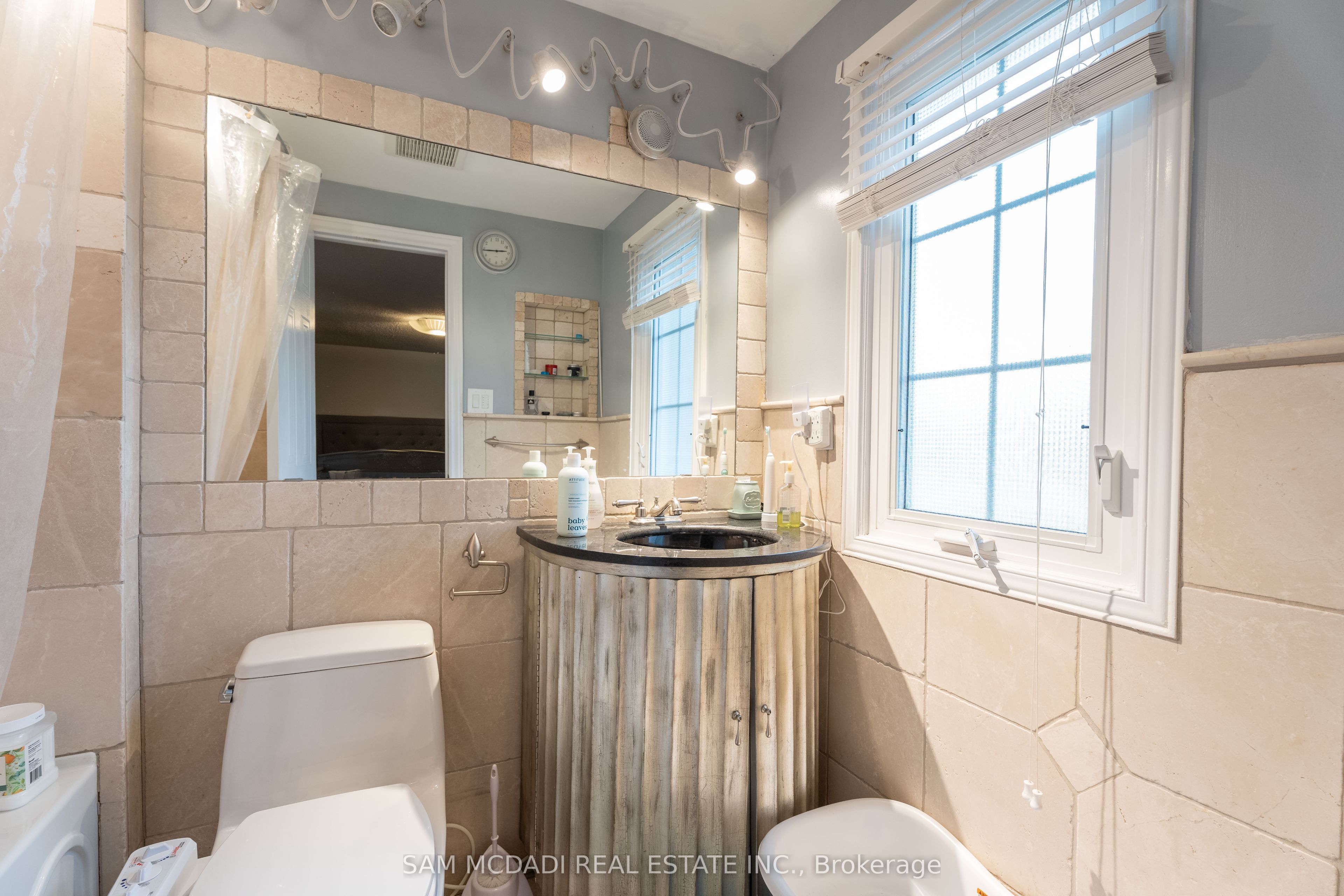 4484 Jenkins Crescent
