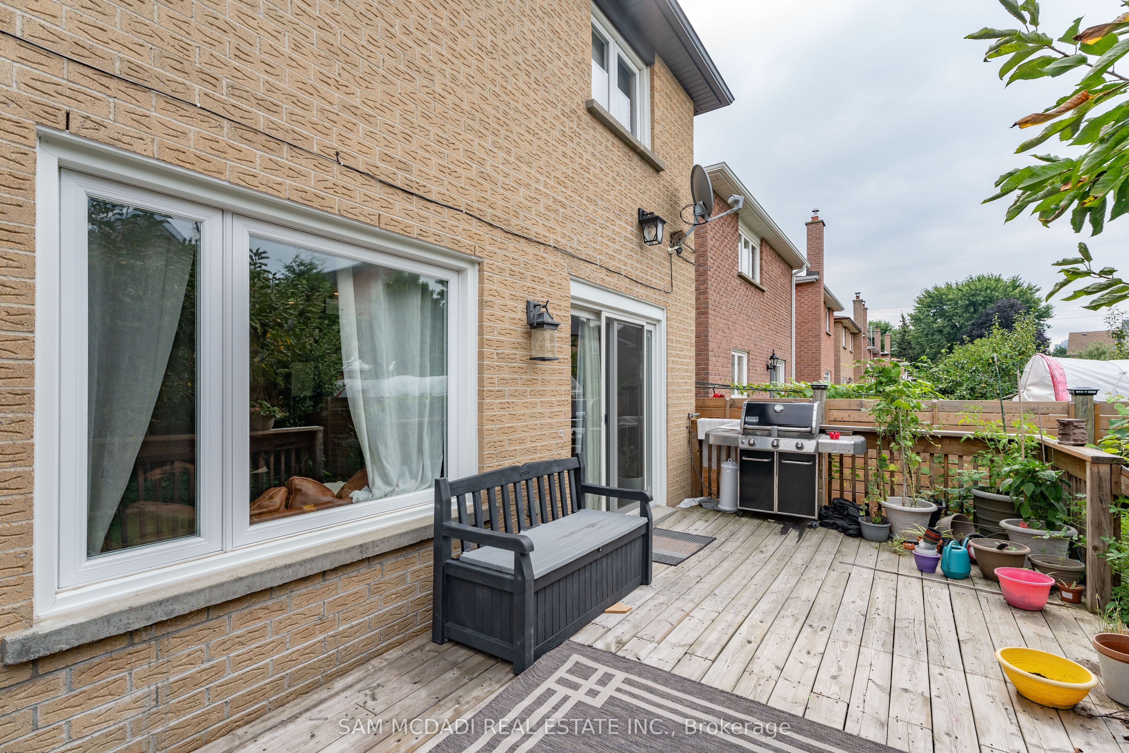 4484 Jenkins Crescent