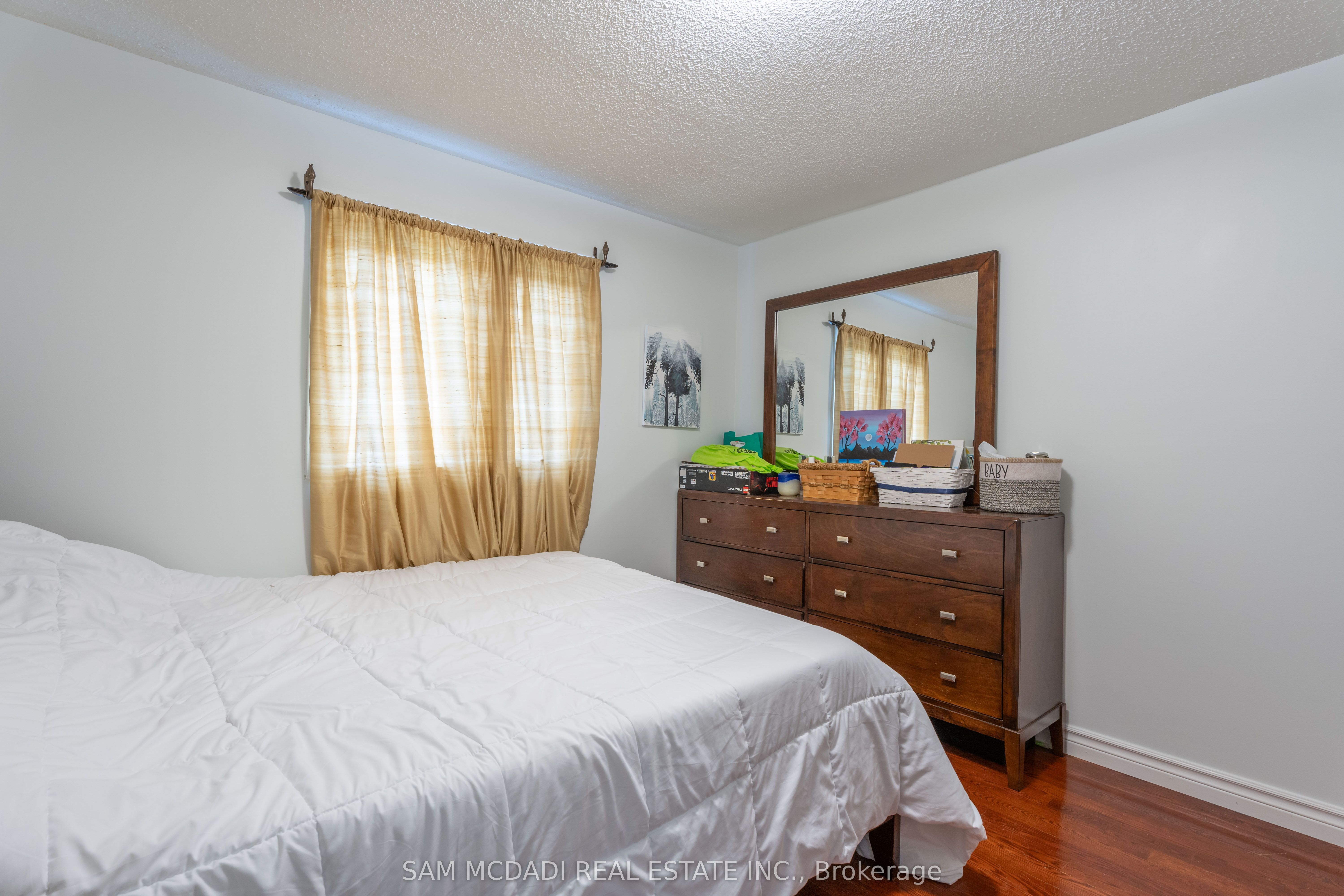 4484 Jenkins Crescent