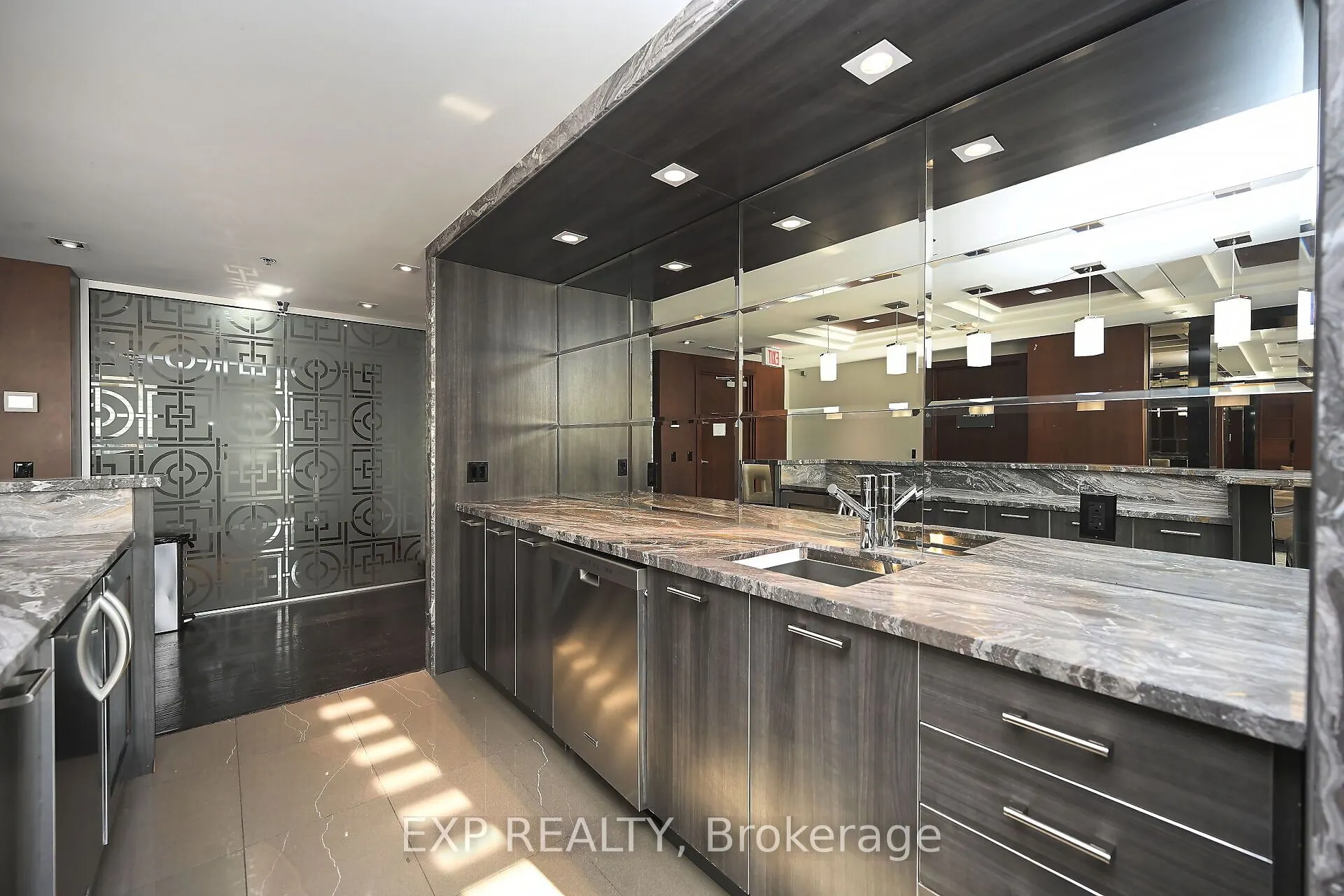 2480 Prince Michael Drive, #724
