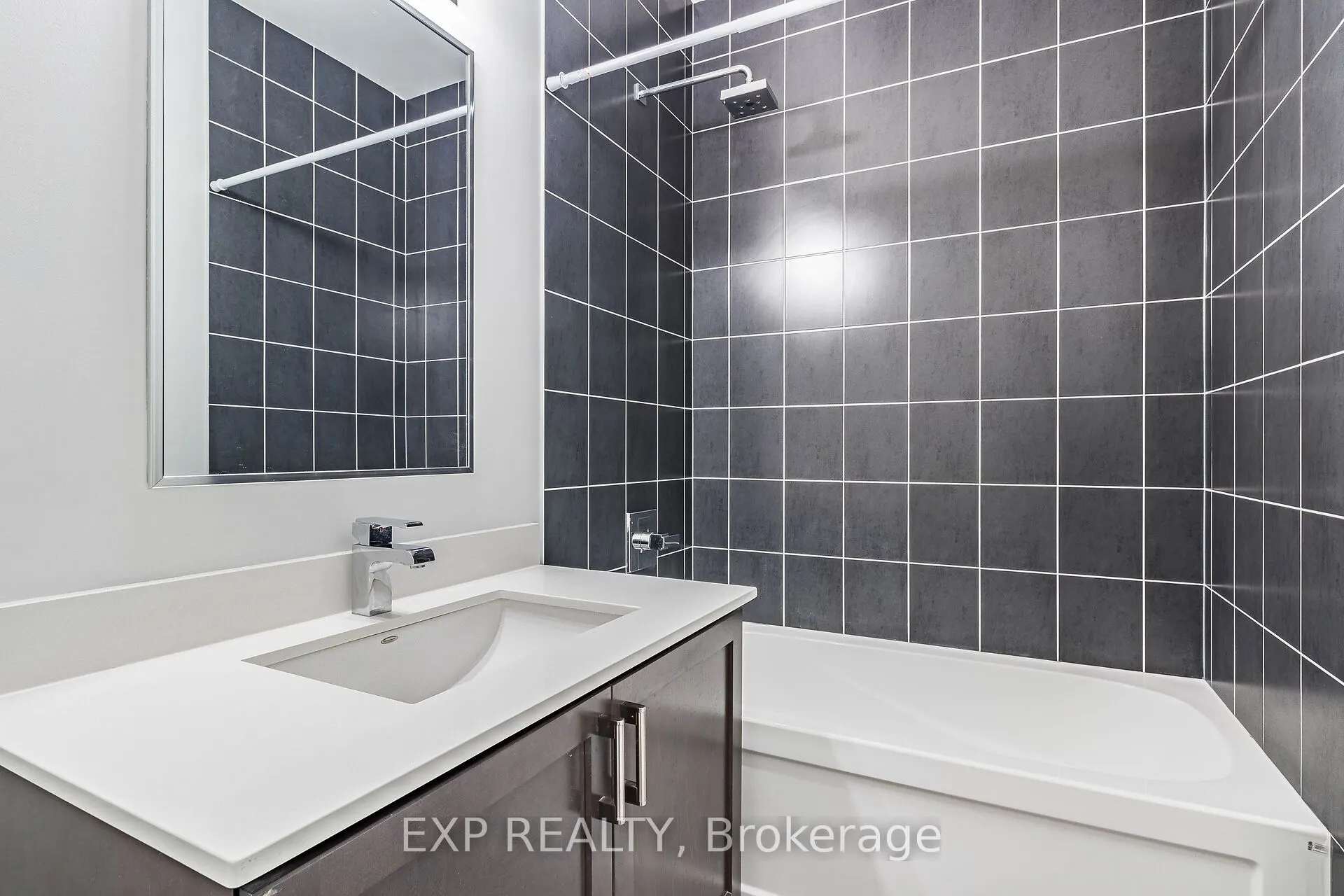 2480 Prince Michael Drive, #724