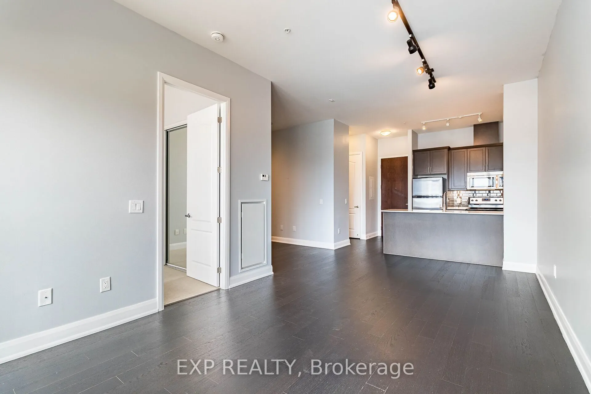 2480 Prince Michael Drive, #724
