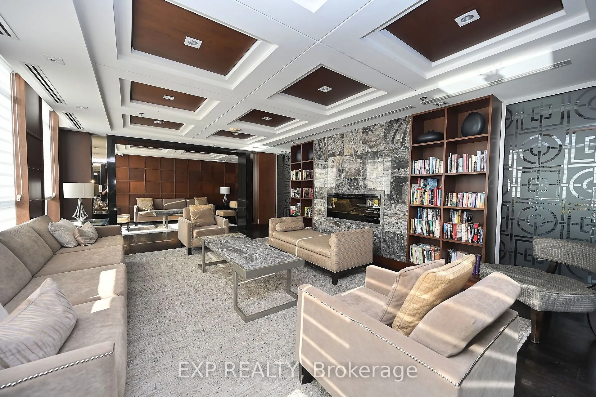 2480 Prince Michael Drive, #724