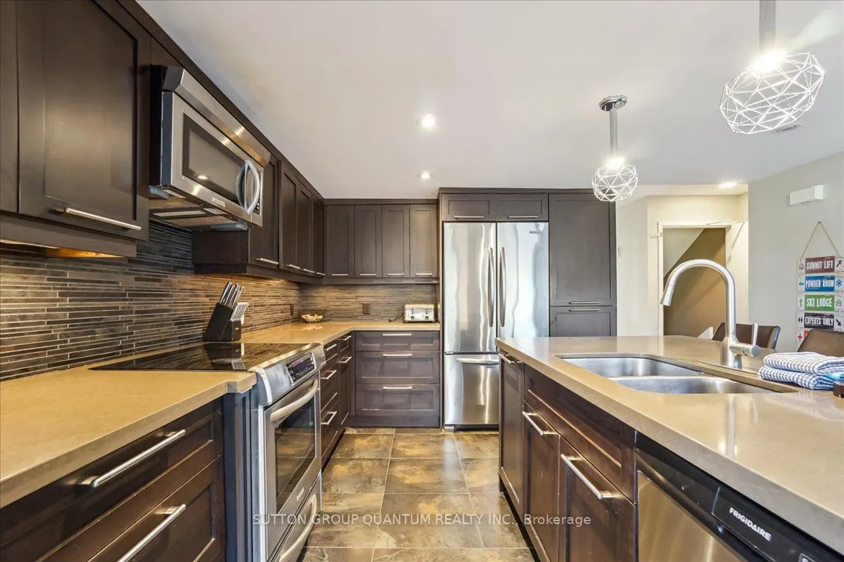120 Fairway Court