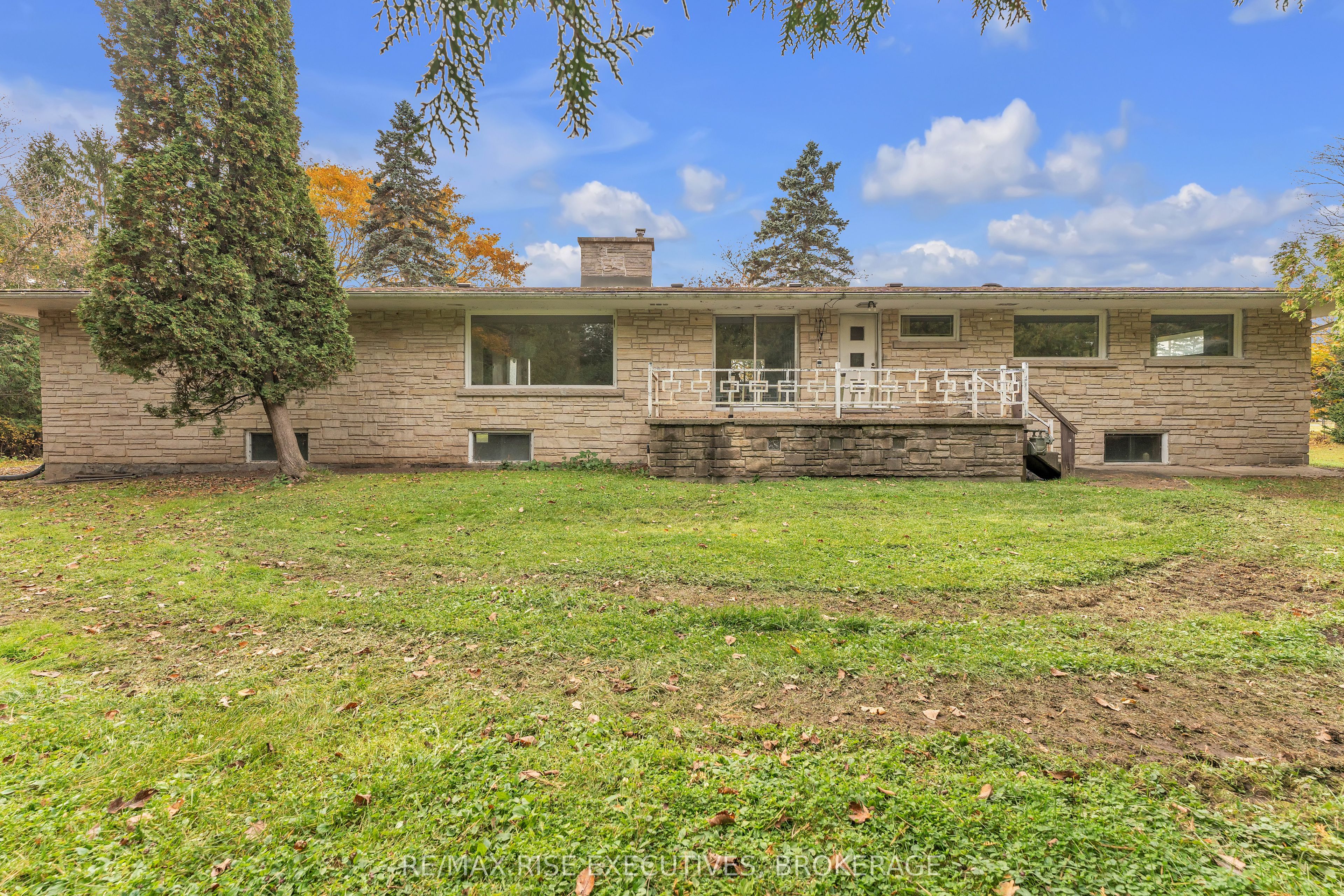 1802 Sydenham Road