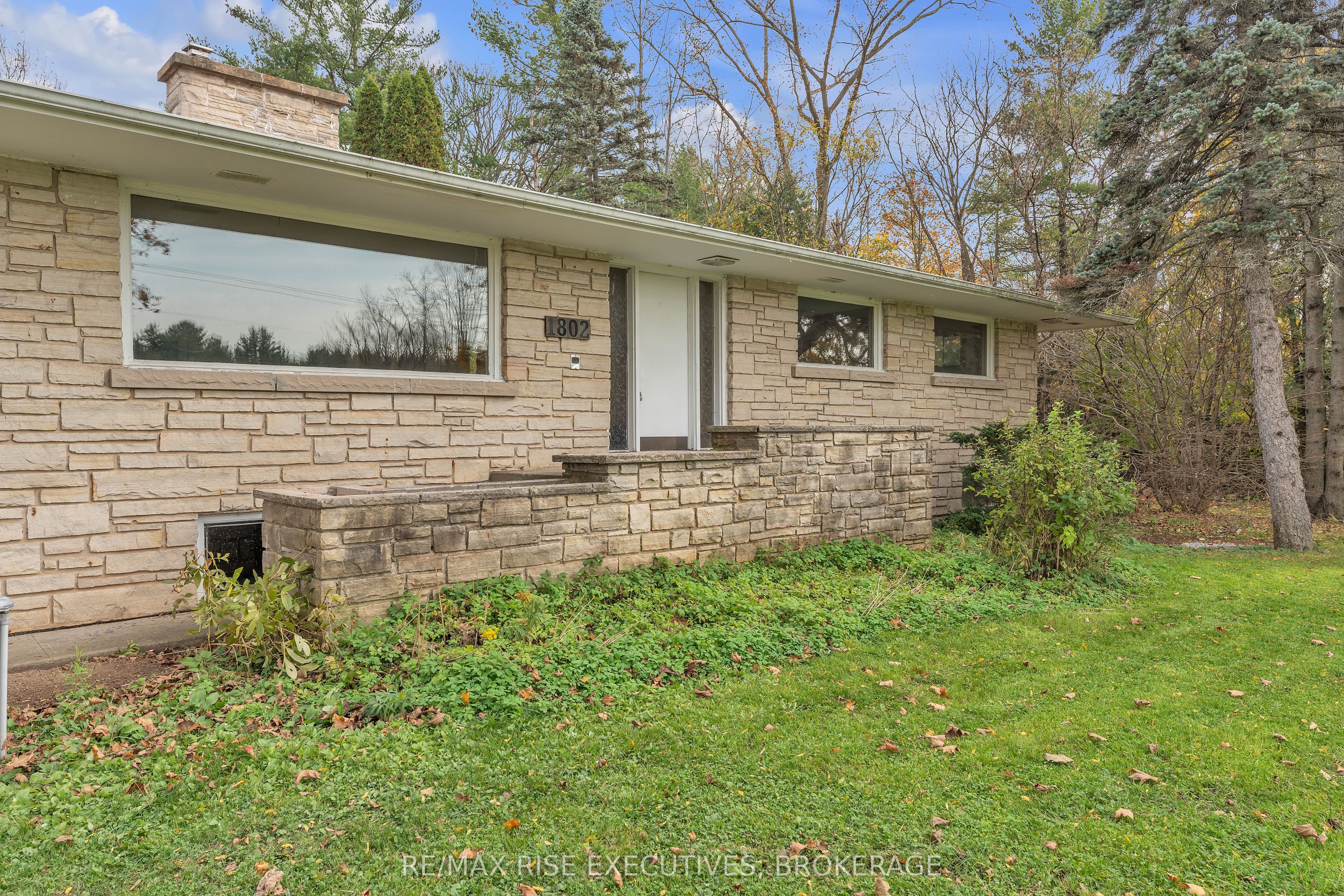 1802 Sydenham Road
