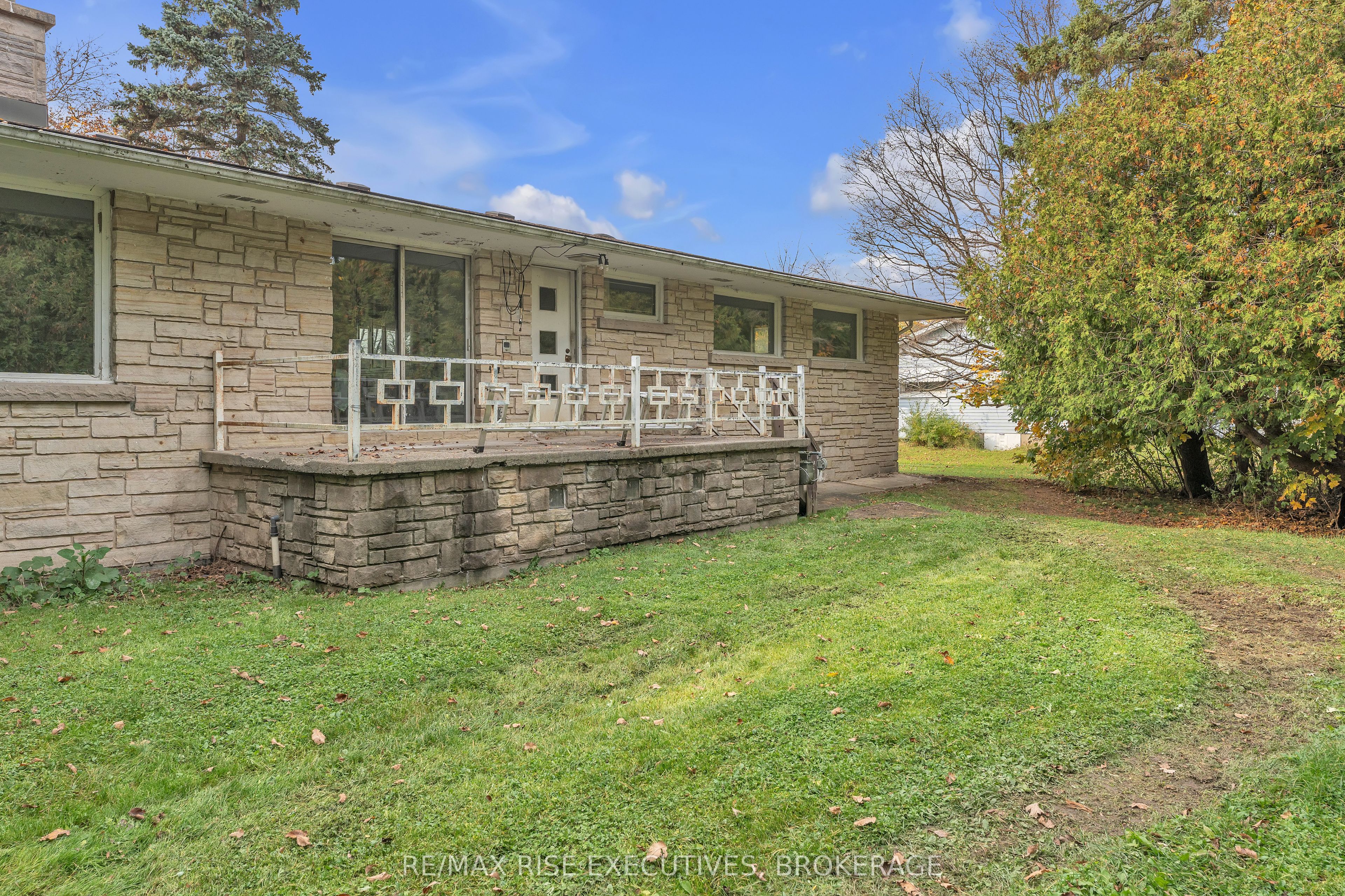 1802 Sydenham Road
