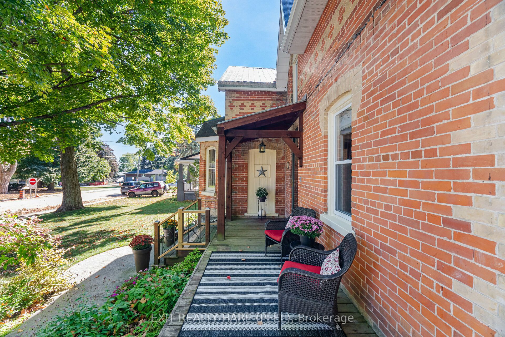 51 Osprey Street S