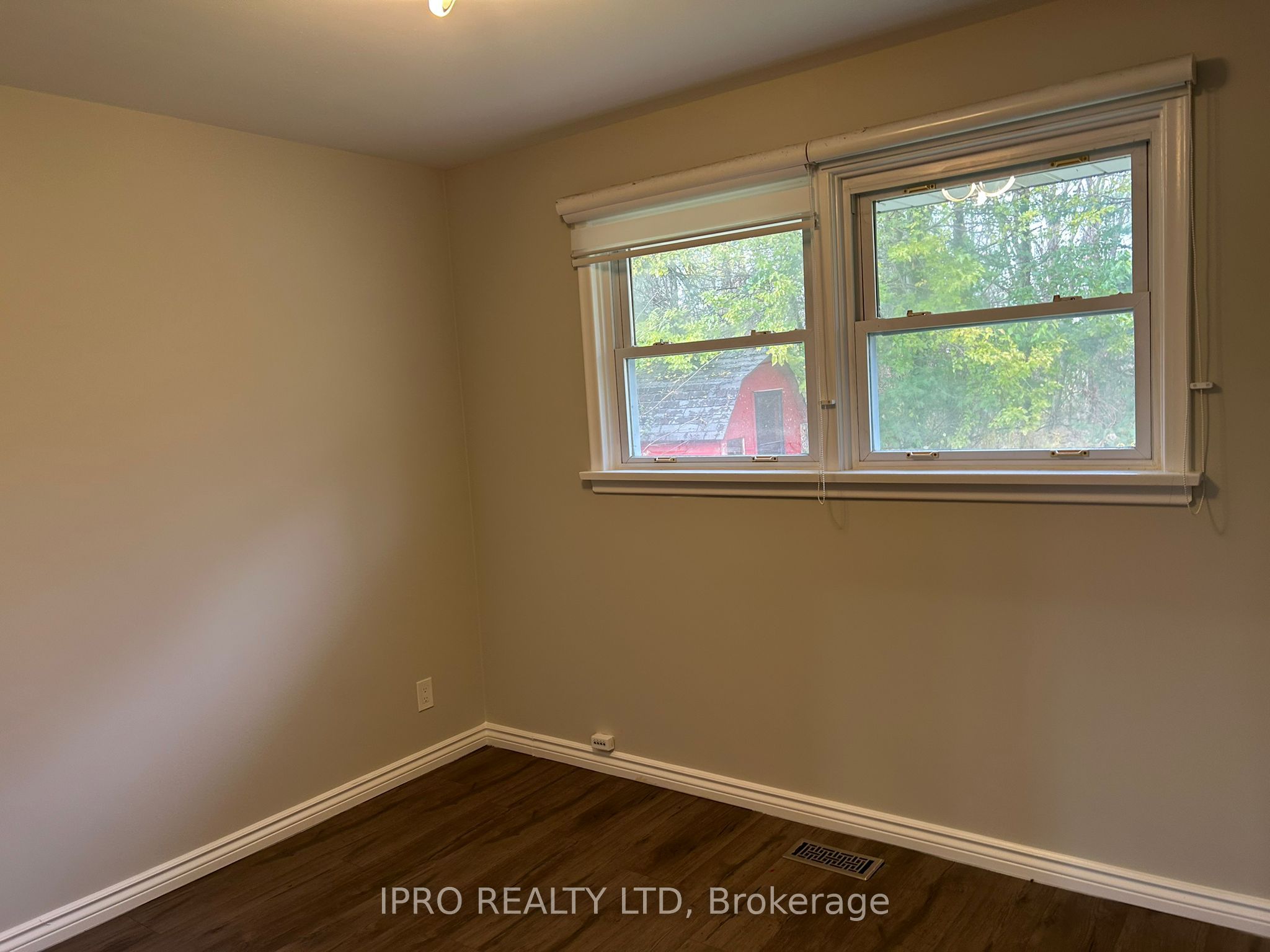 284 Cedar Crescent