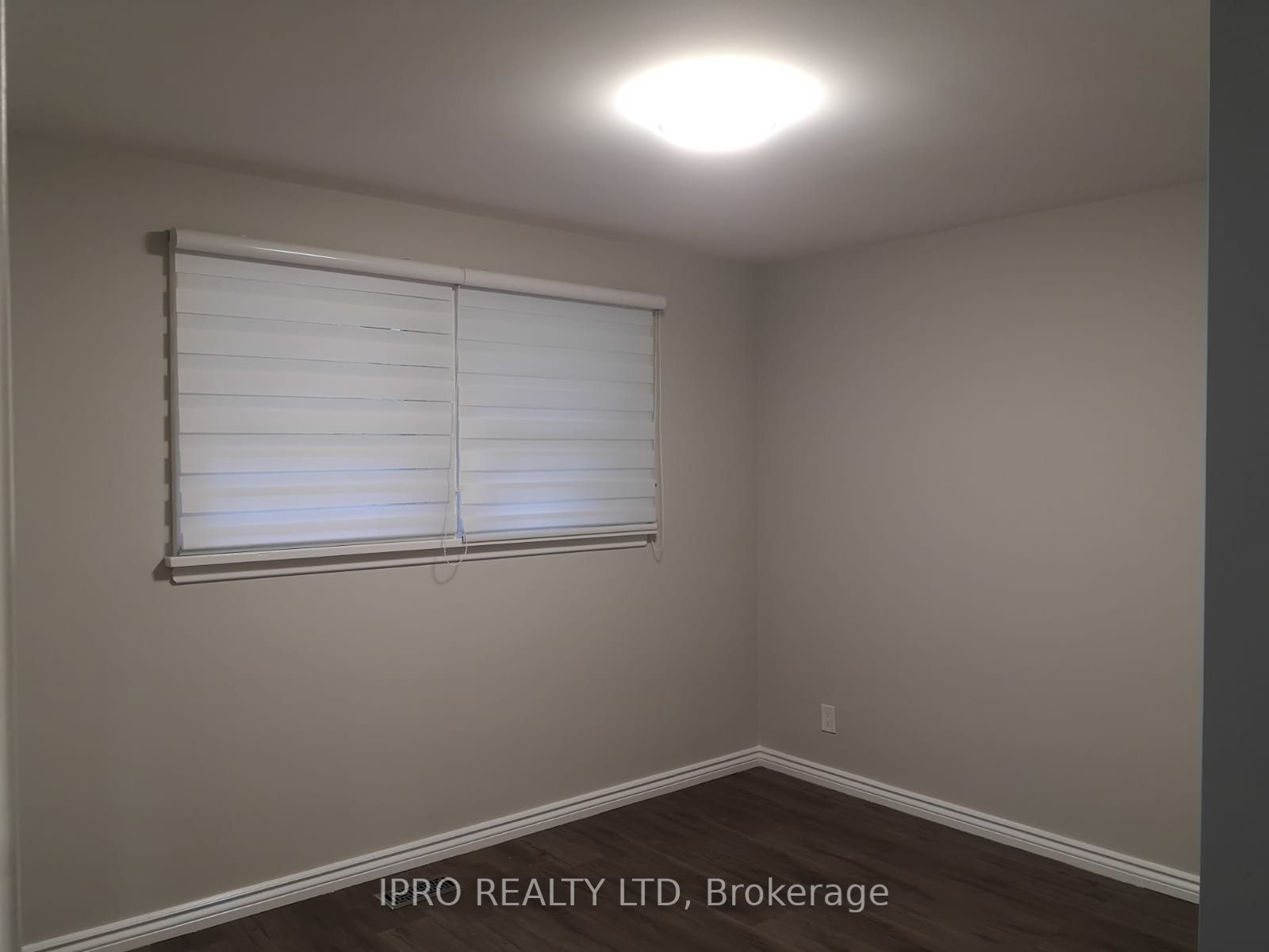 284 Cedar Crescent