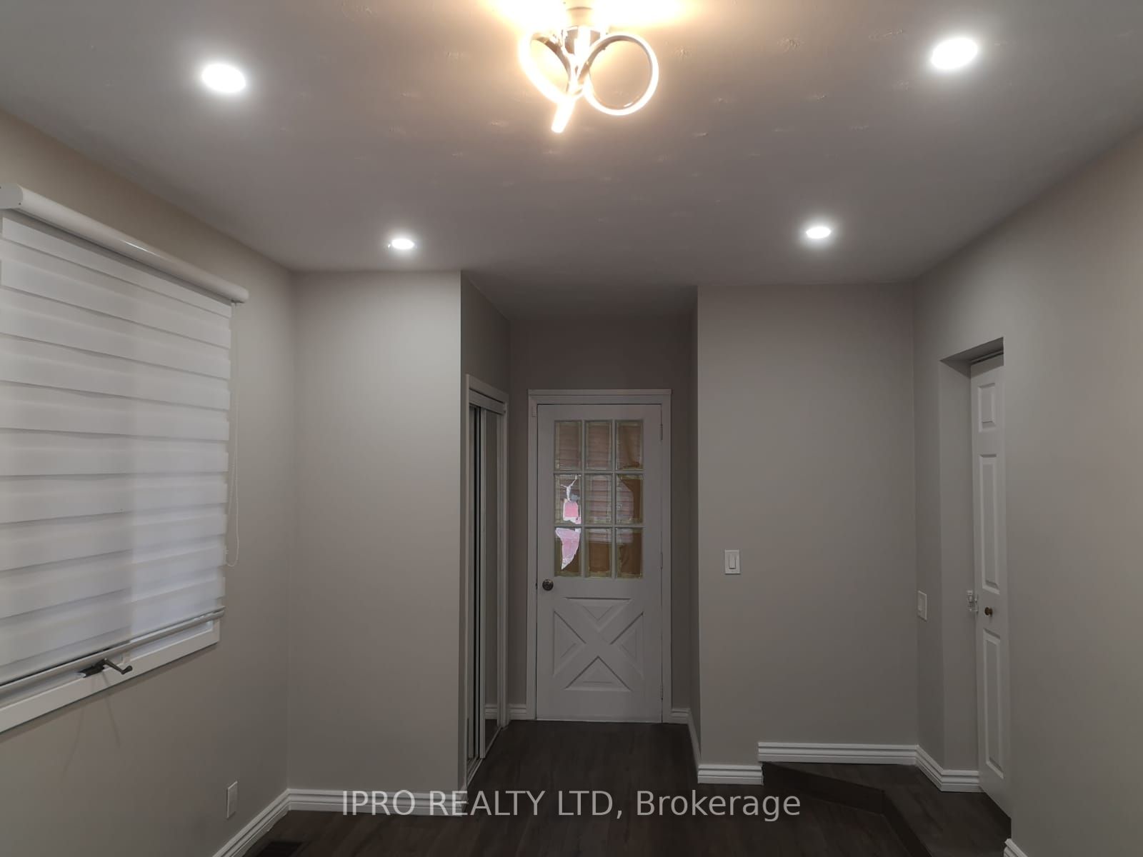 284 Cedar Crescent