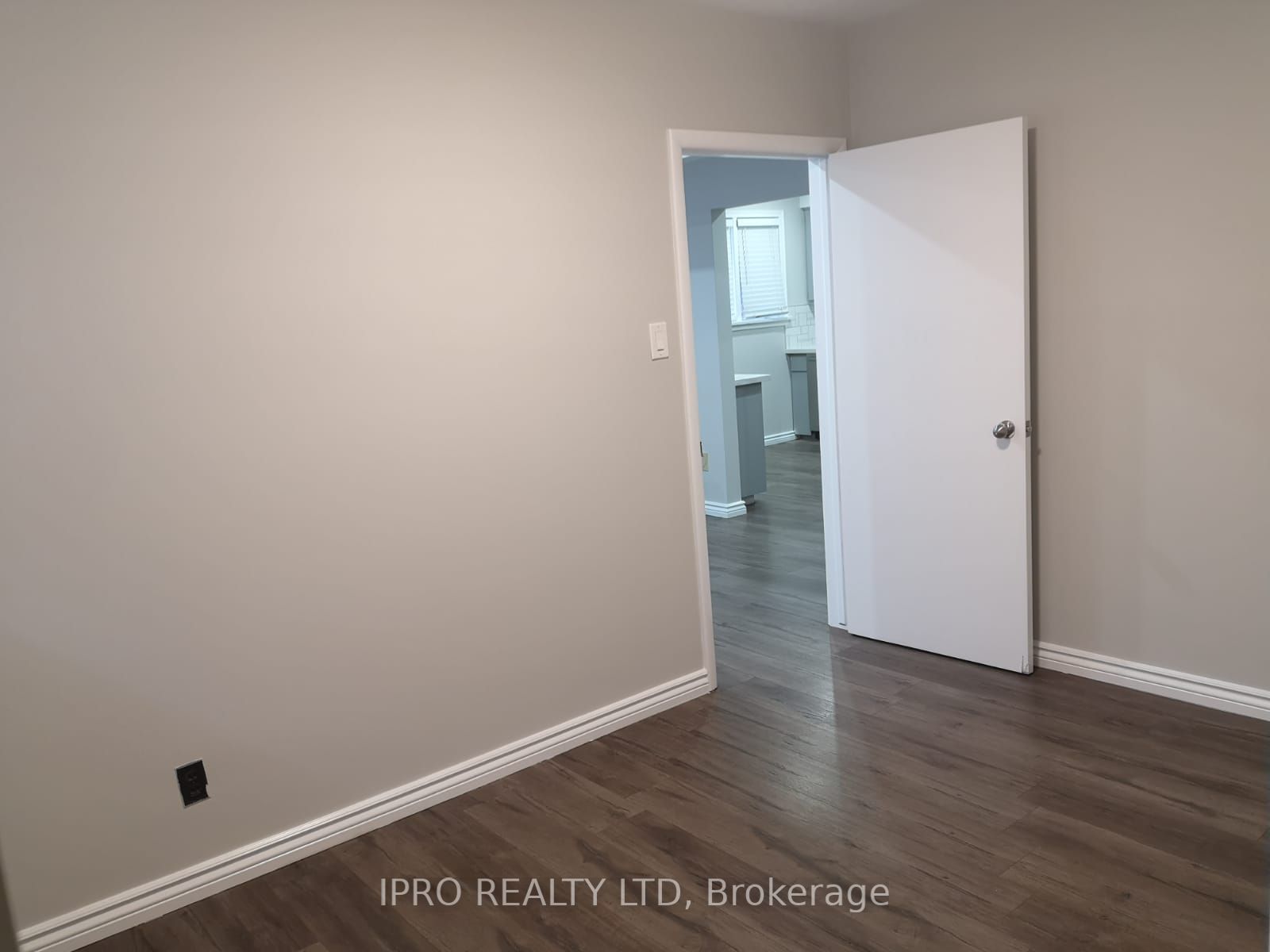 284 Cedar Crescent