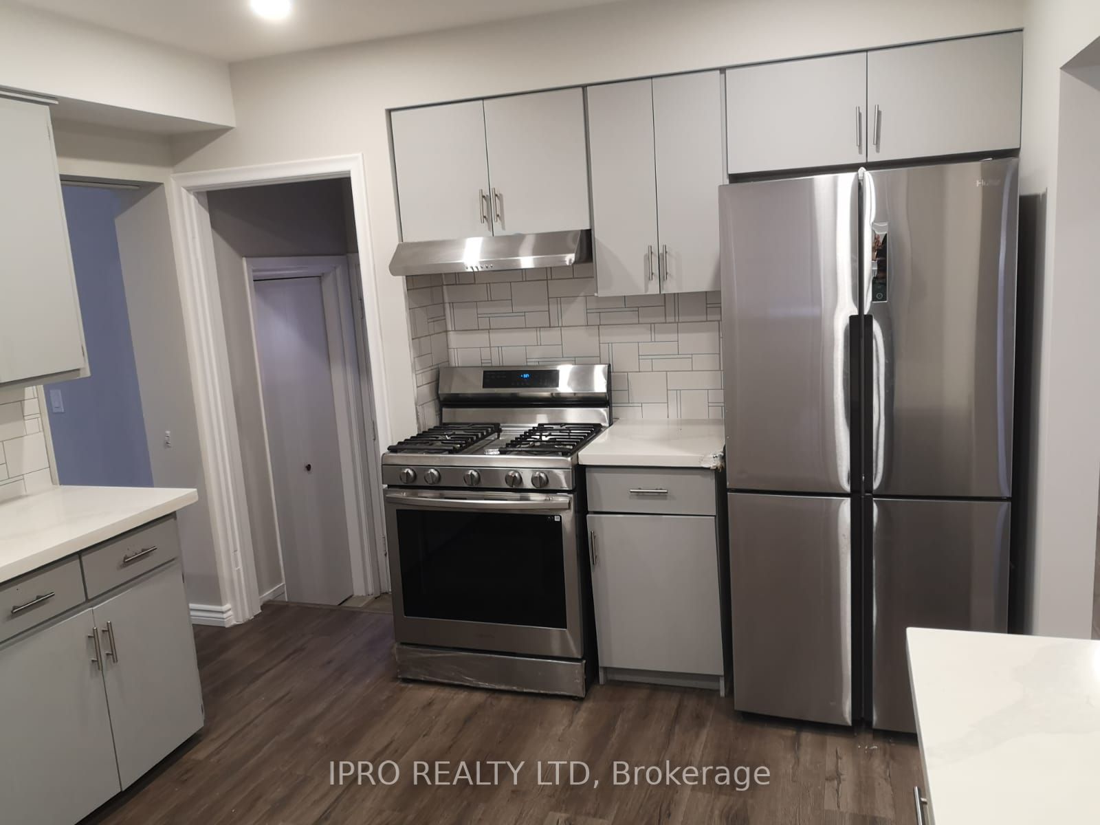 284 Cedar Crescent
