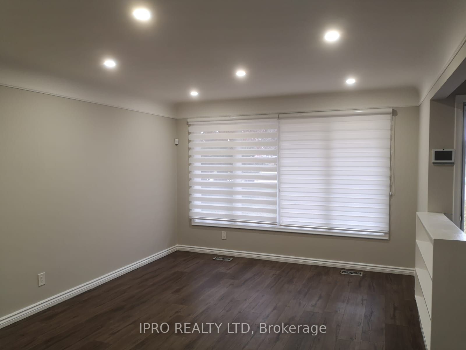 284 Cedar Crescent