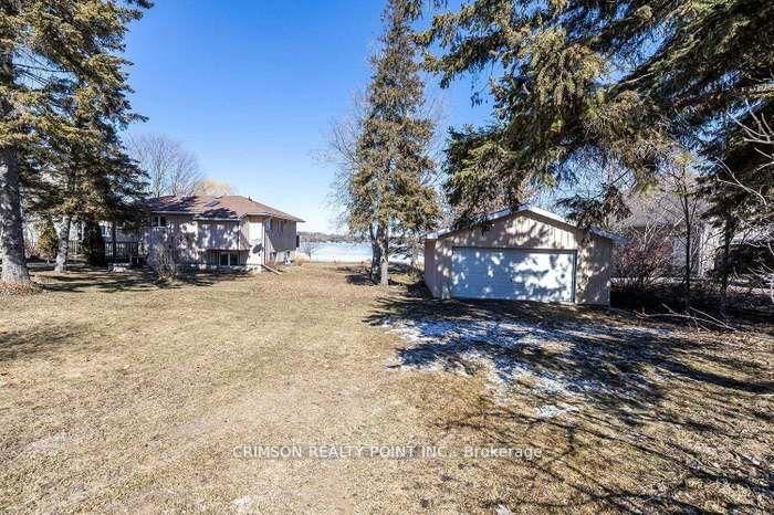 17 Shelley Drive E