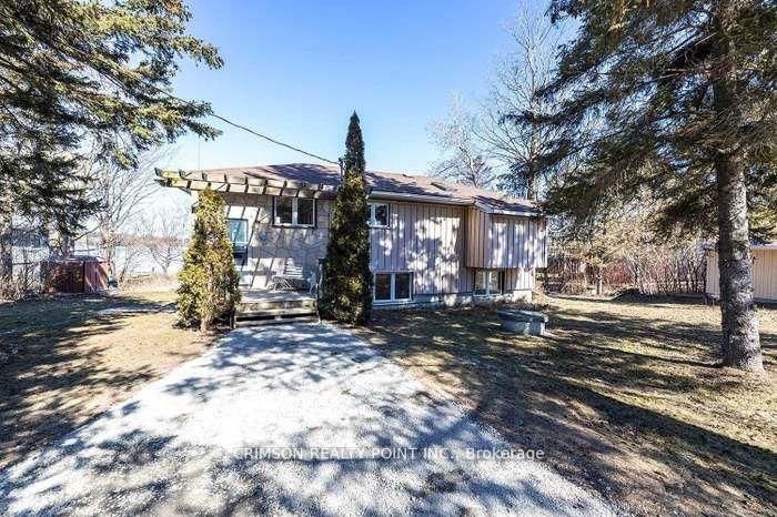 17 Shelley Drive E