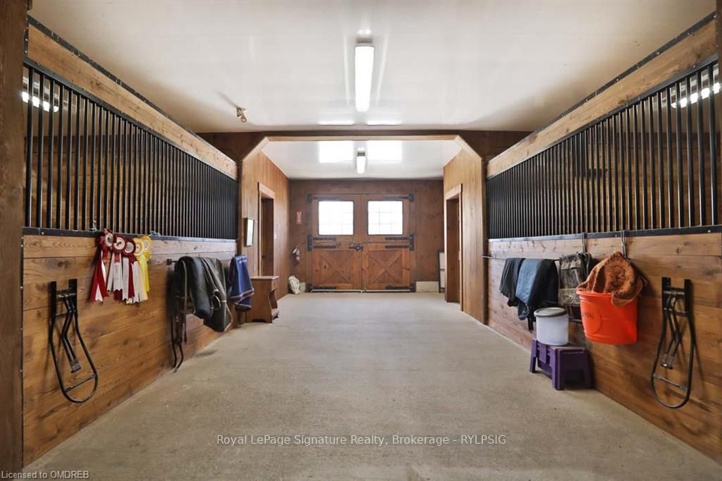 1694 CENTRE RD