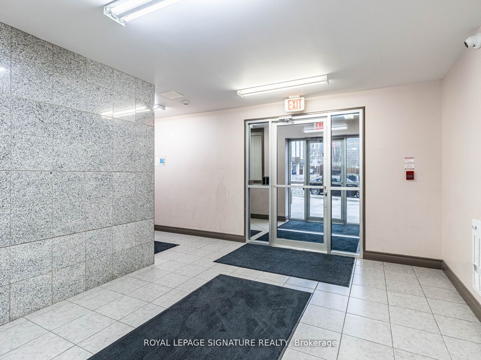 251 Lester Street #206