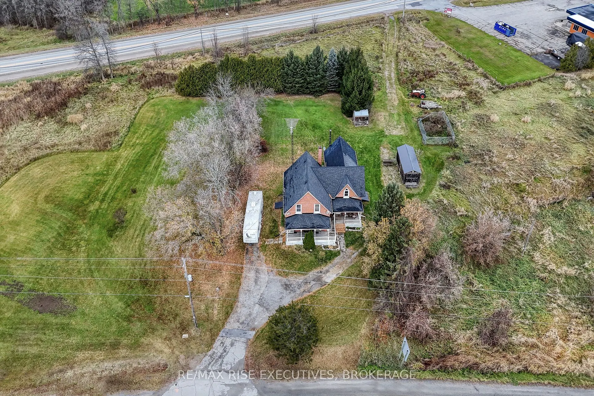 7652 County Rd 42 Road W
