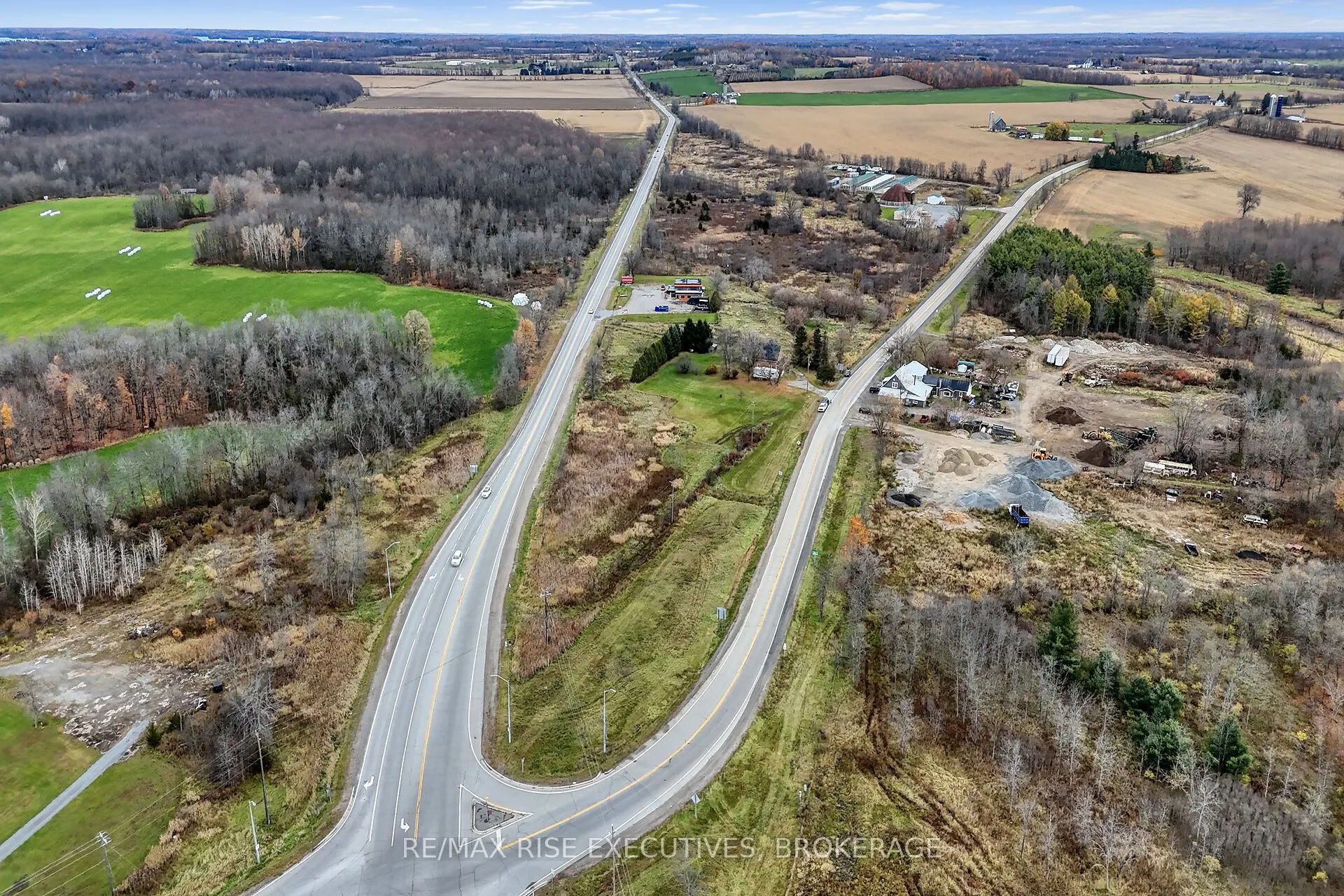7652 County Rd 42 Road W