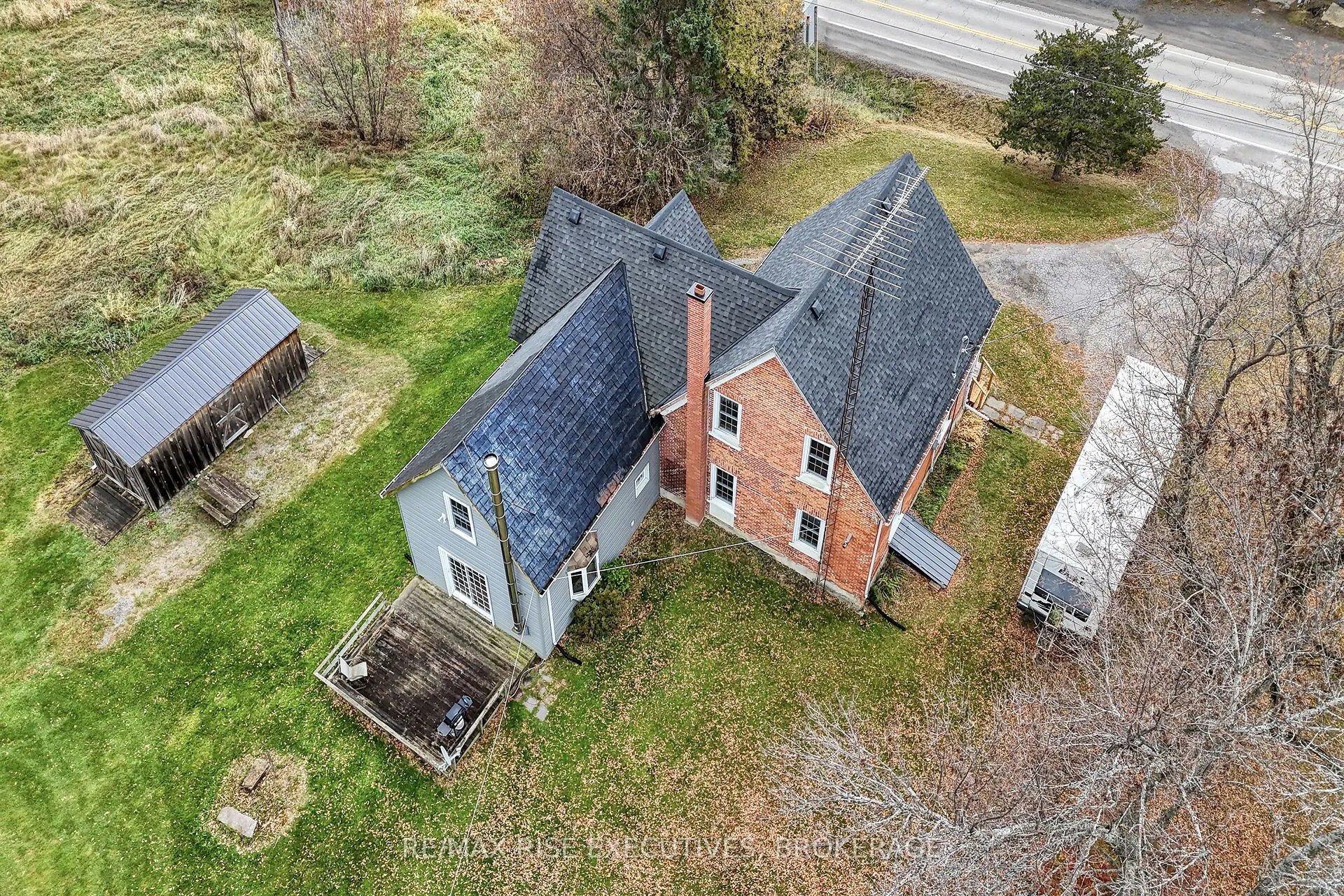 7652 County Rd 42 Road W