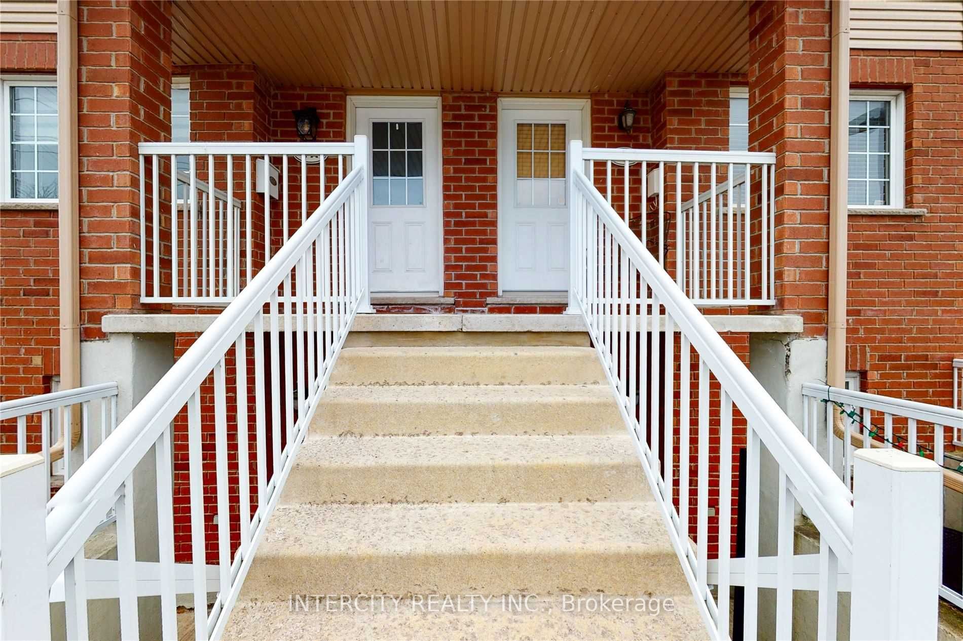 50 Howe Drive, #1A