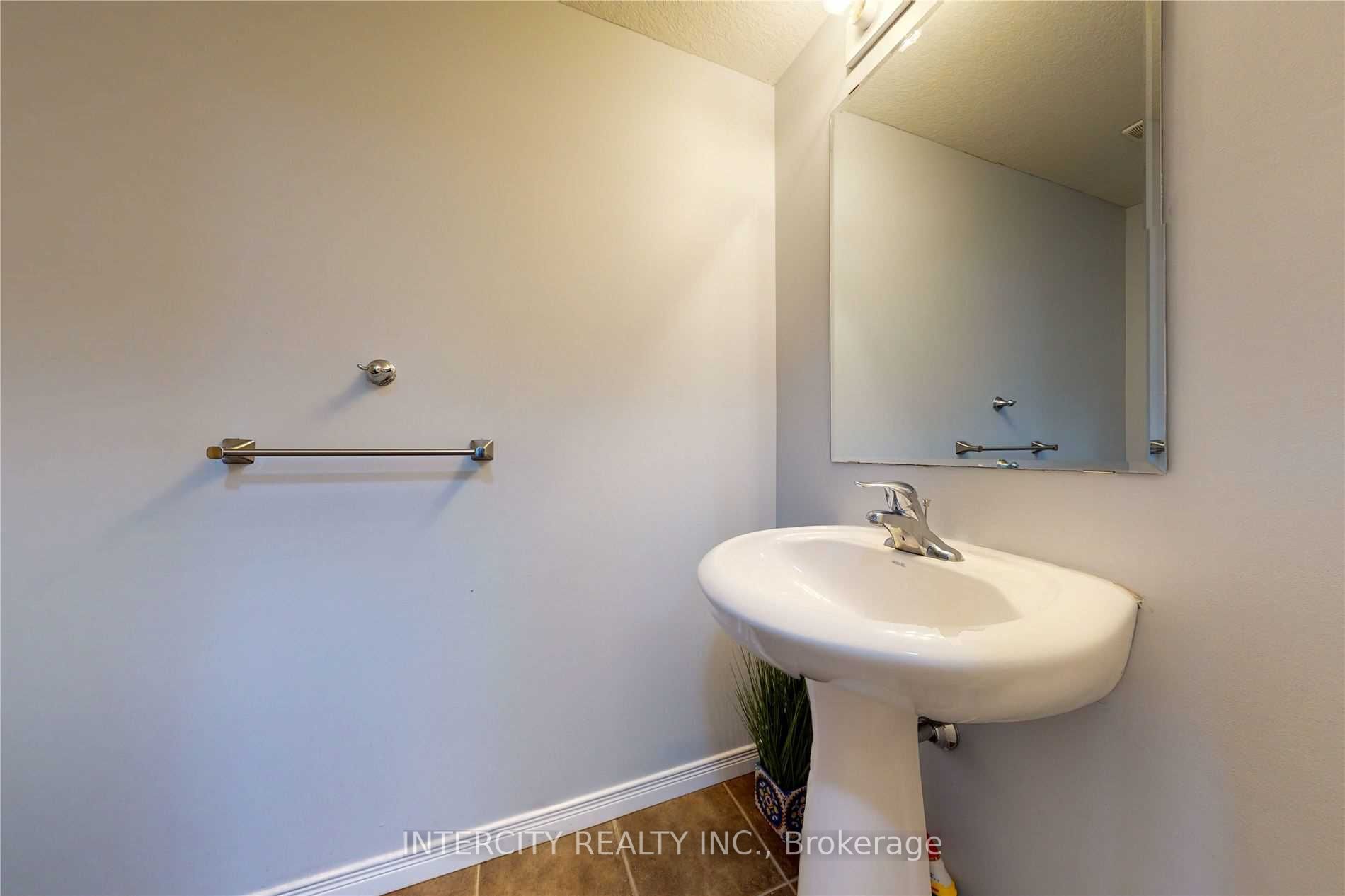 50 Howe Drive, #1A
