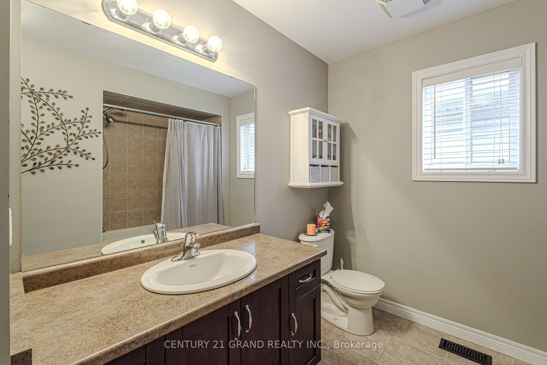 229 Springvalley Crescent