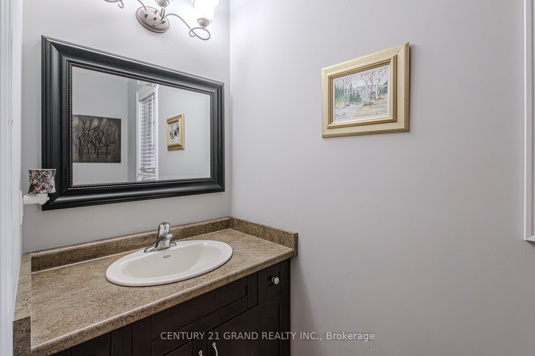 229 Springvalley Crescent