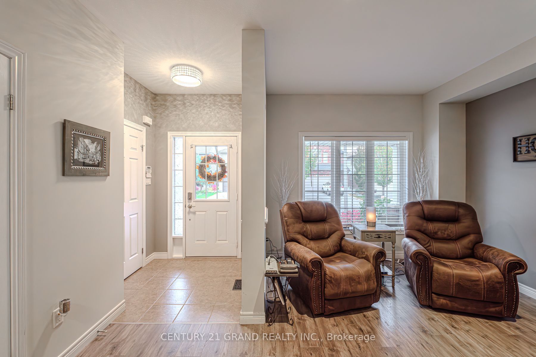 229 Springvalley Crescent