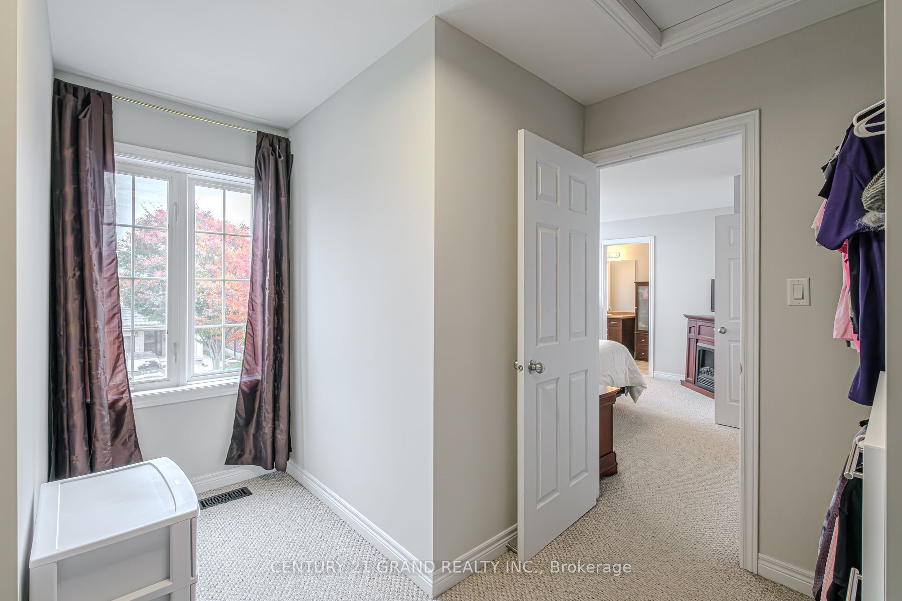 229 Springvalley Crescent