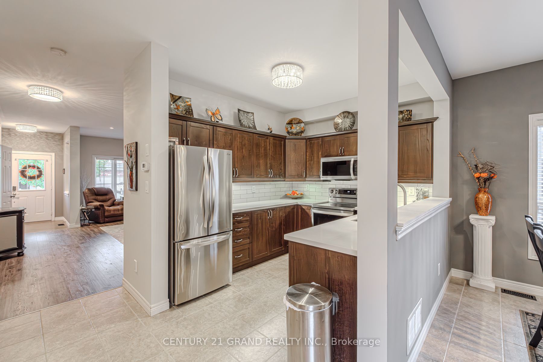 229 Springvalley Crescent