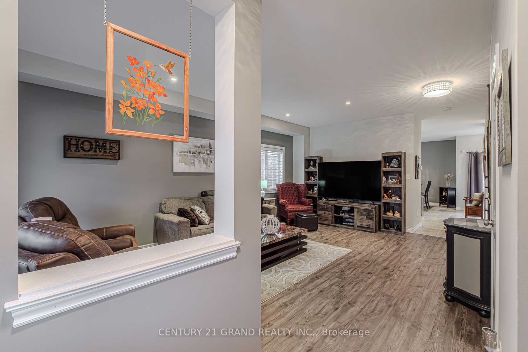 229 Springvalley Crescent