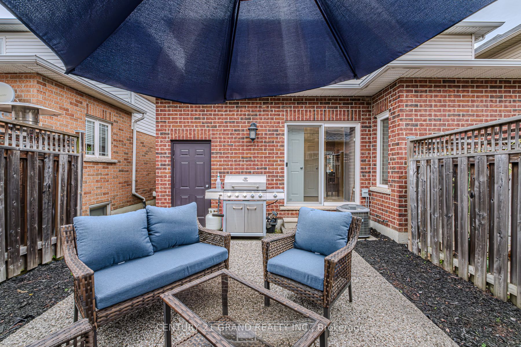 229 Springvalley Crescent