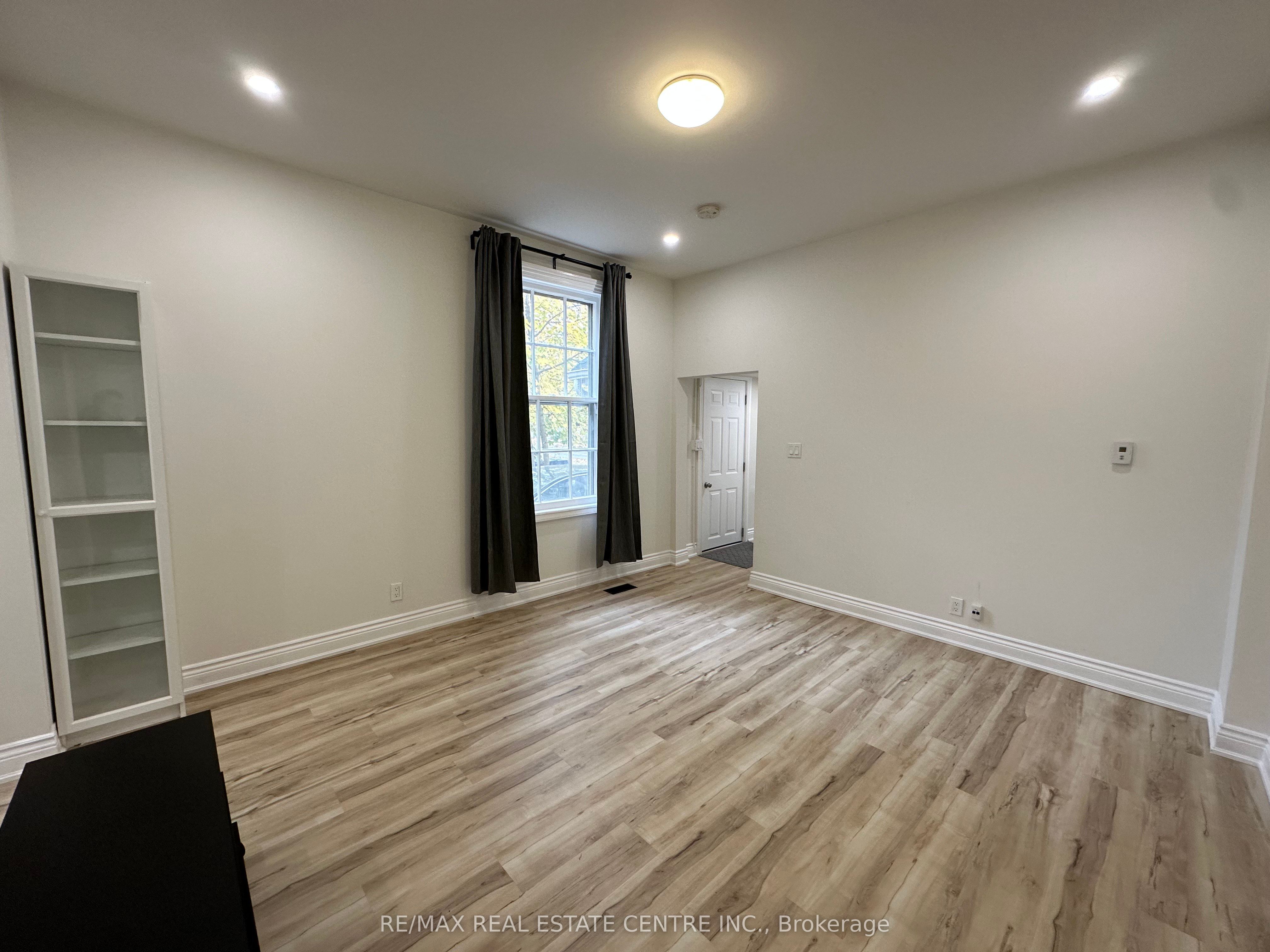 36 London Road W #B