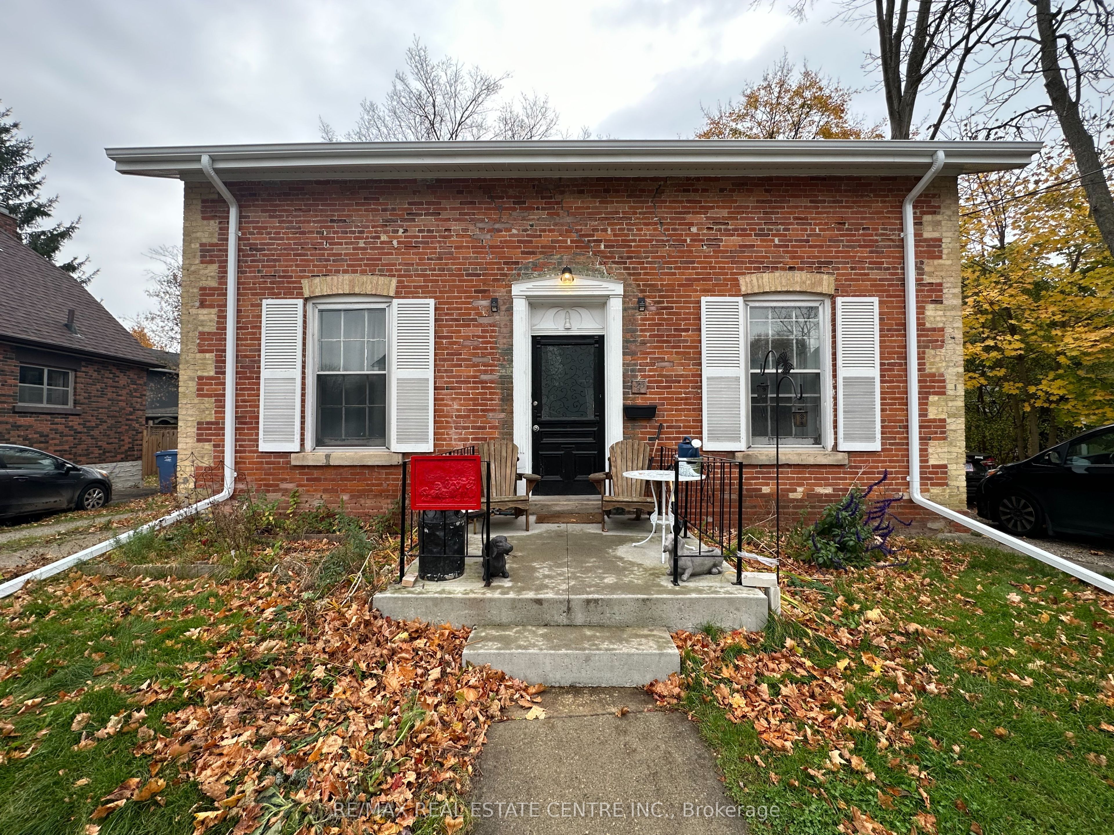36 London Road W #B