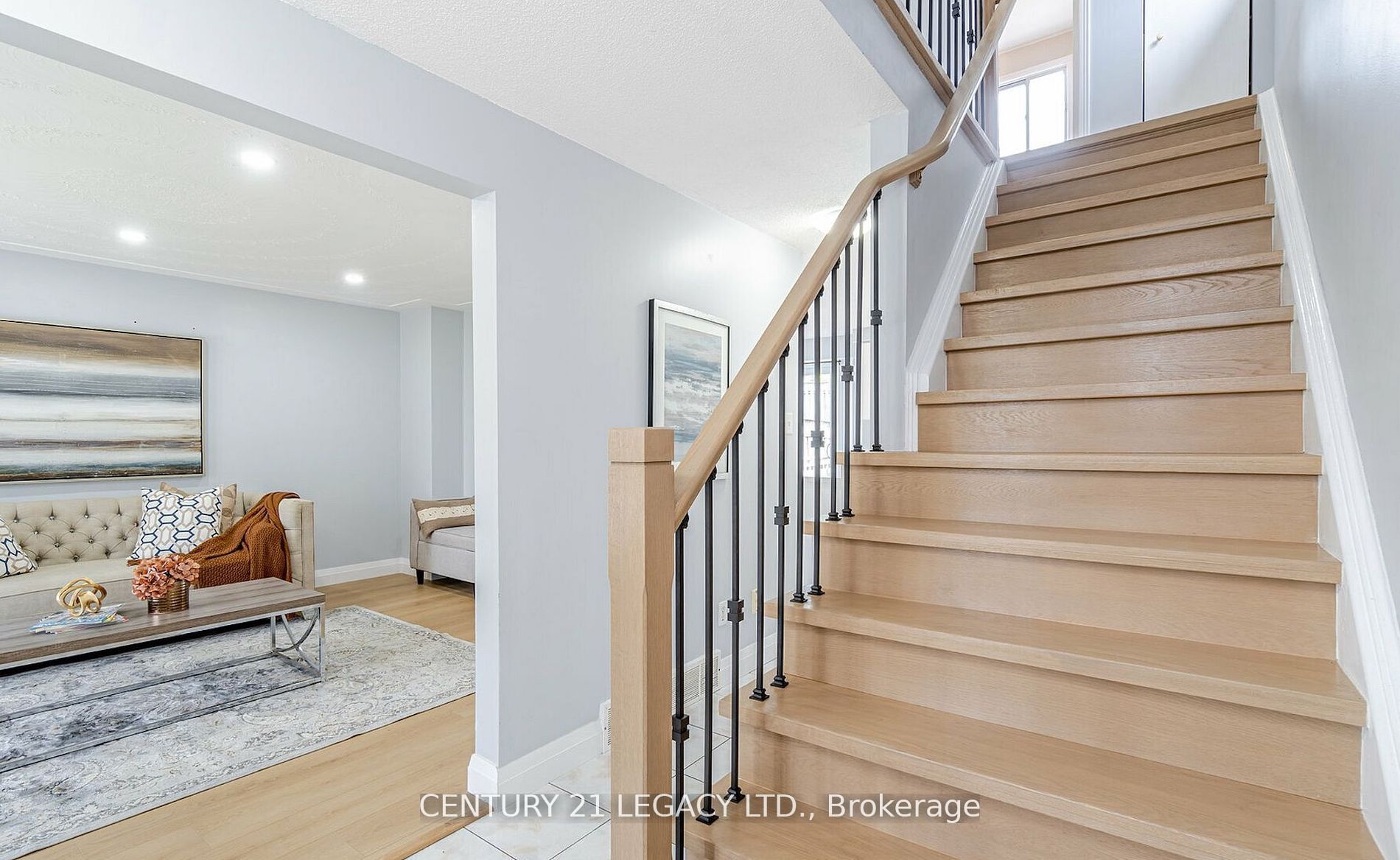 322 Benesfort Crescent