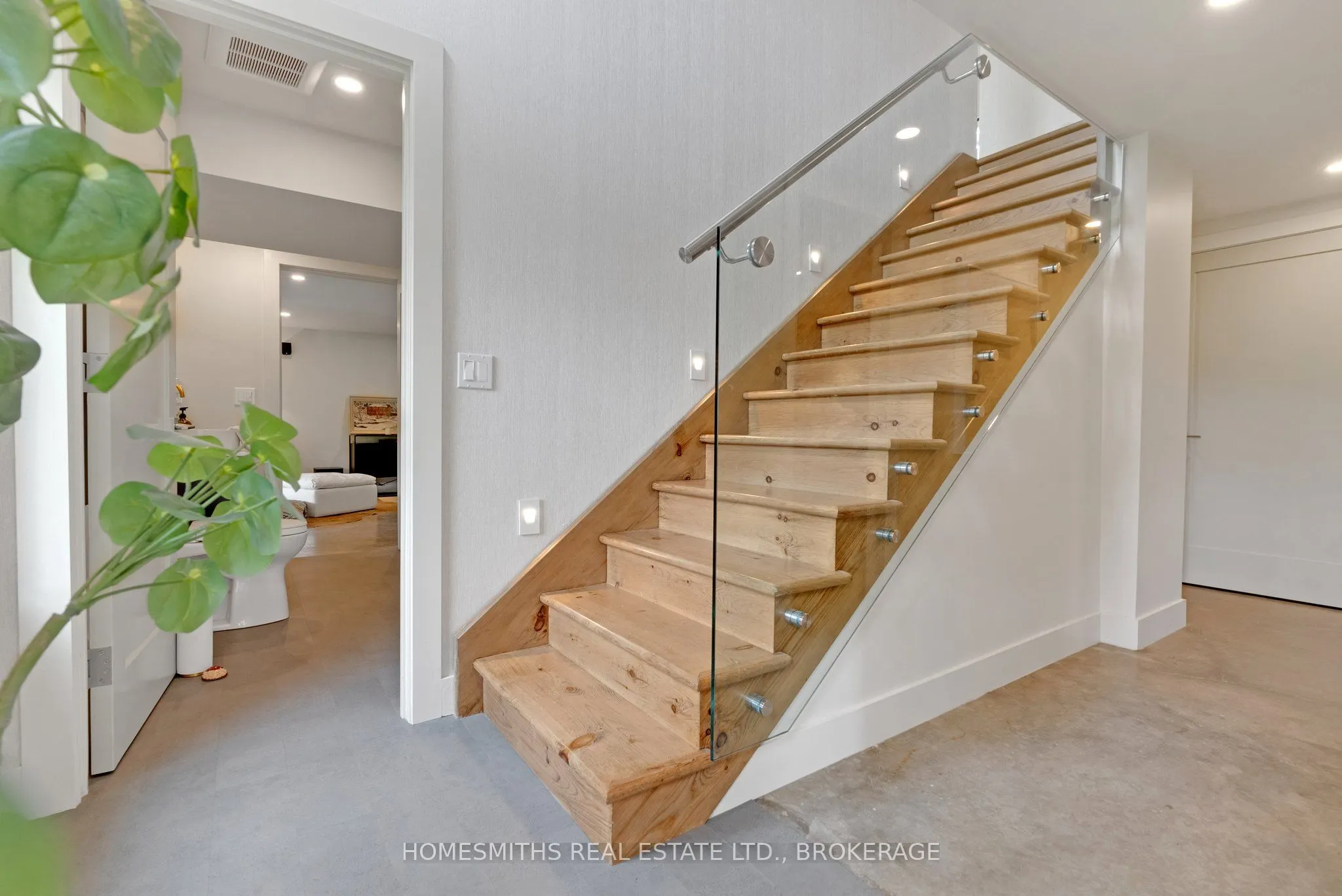 4566 Harwood Road
