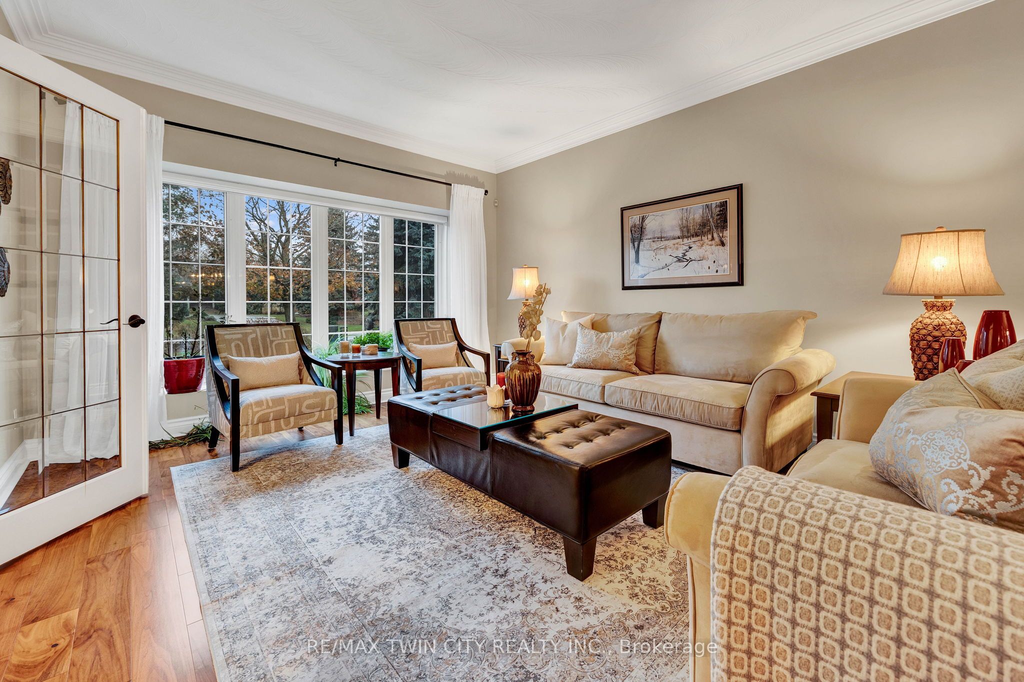 10 Meadow Heights Drive