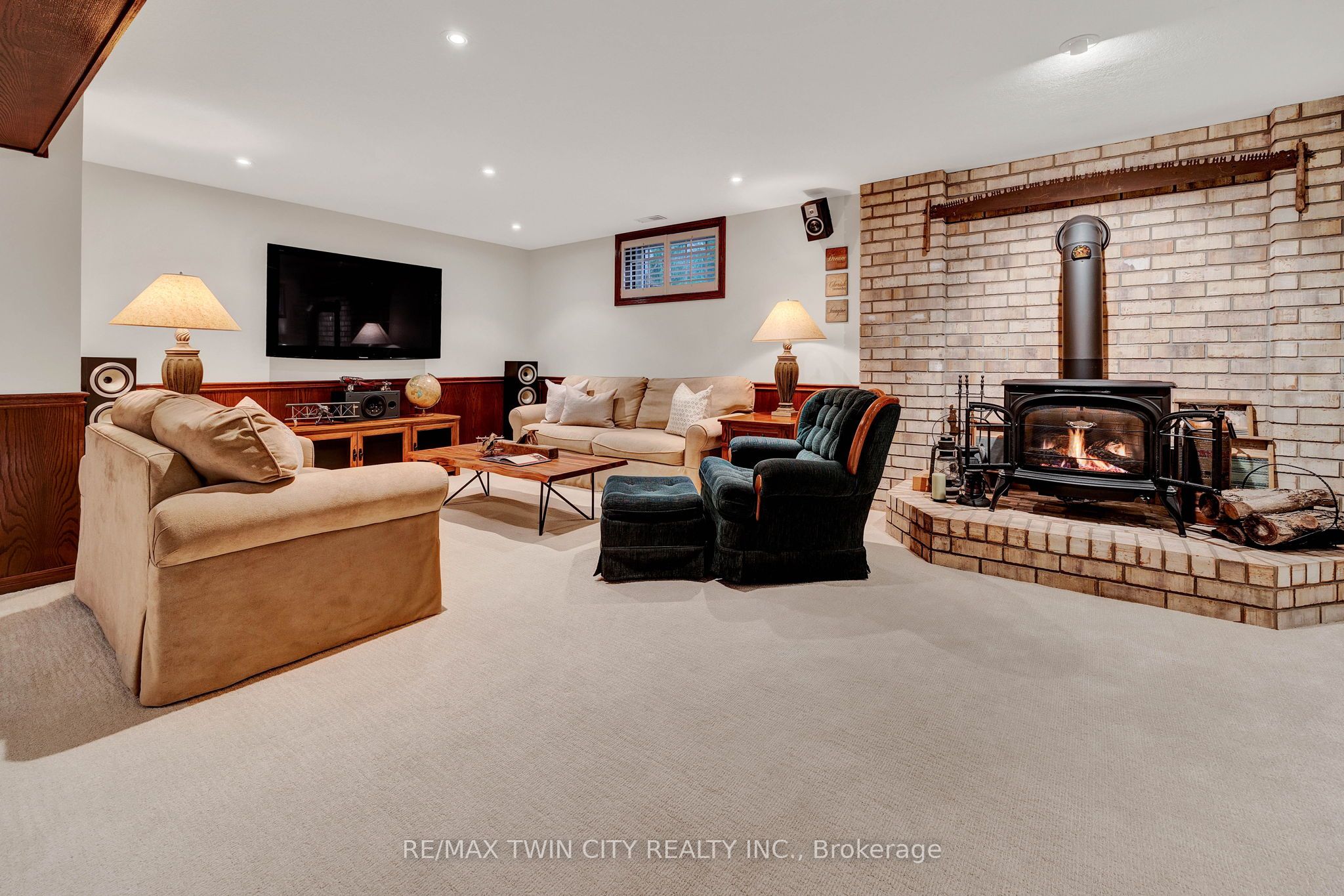 10 Meadow Heights Drive